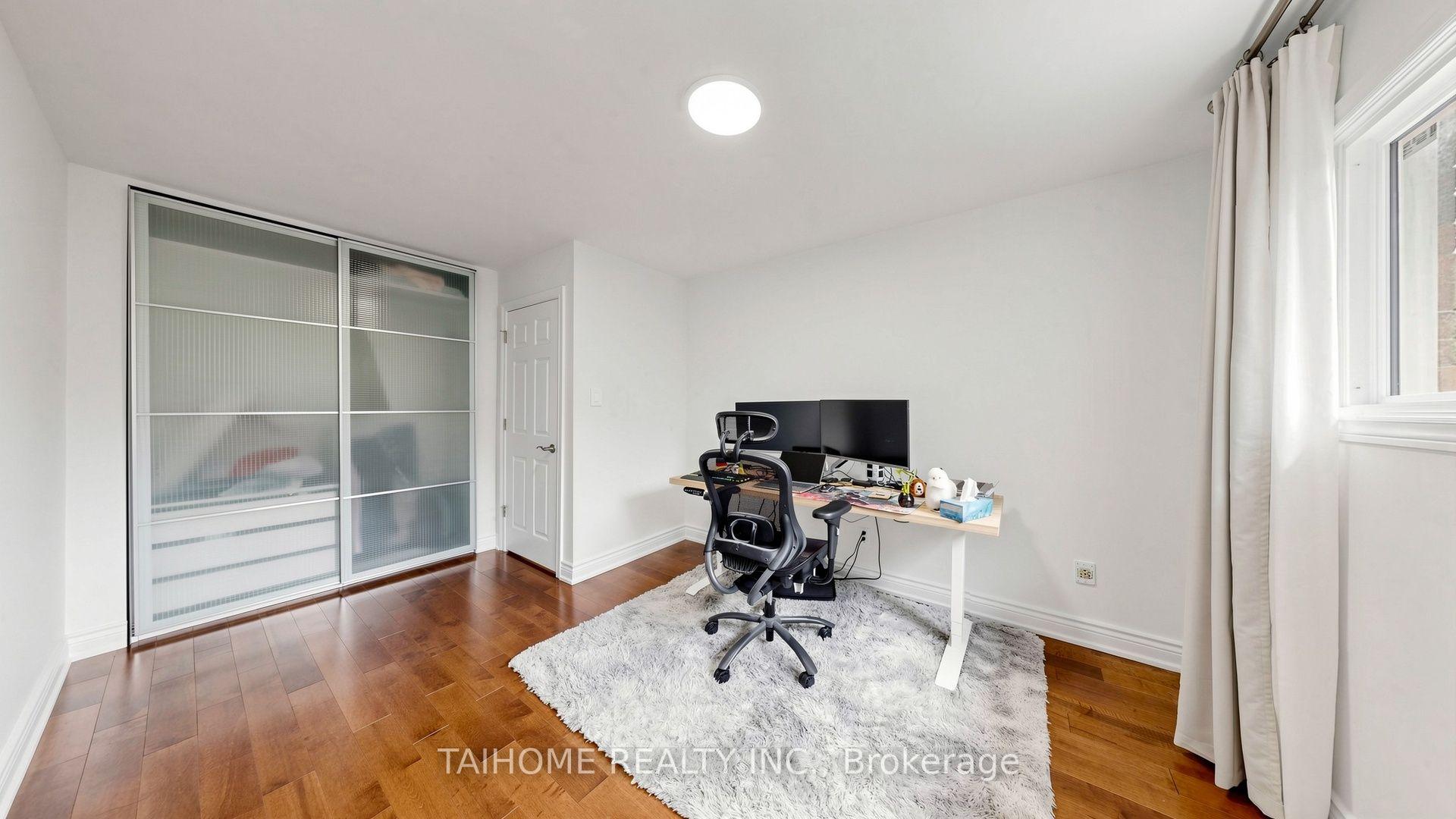 Photo 31 of 43 Karen Street, Vaughan, Crestwood-Springfarm-Yorkhill — HOMEH