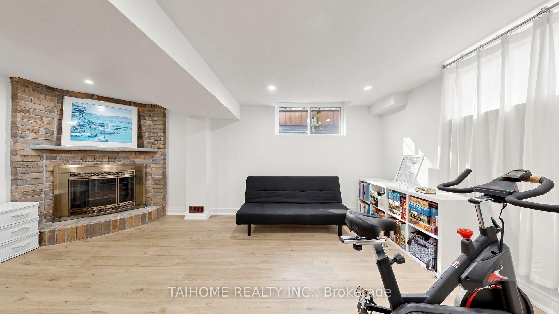 Photo 36 of 43 Karen Street, Vaughan, Crestwood-Springfarm-Yorkhill — HOMEH