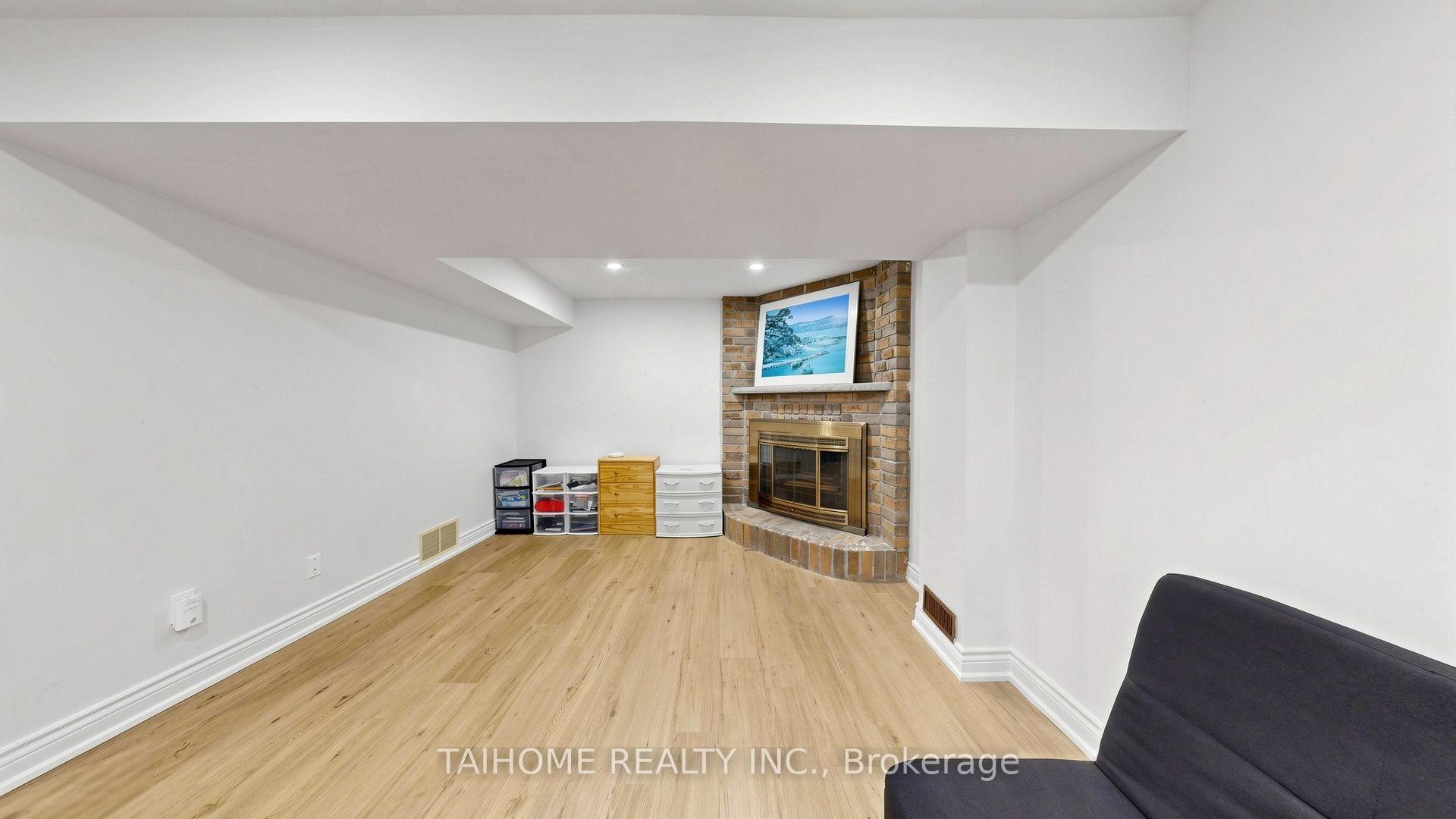 Photo 37 of 43 Karen Street, Vaughan, Crestwood-Springfarm-Yorkhill — HOMEH