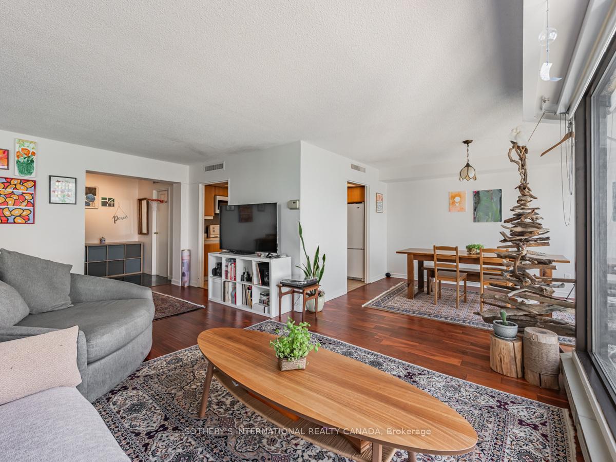 Photo 13 of Unit 2204, 65 Harbour Square, Toronto, Waterfront Communities — HOMEH