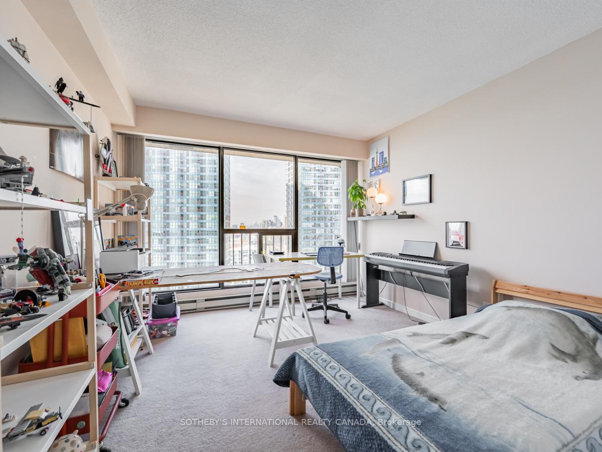 Photo 18 of Unit 2204, 65 Harbour Square, Toronto, Waterfront Communities — HOMEH