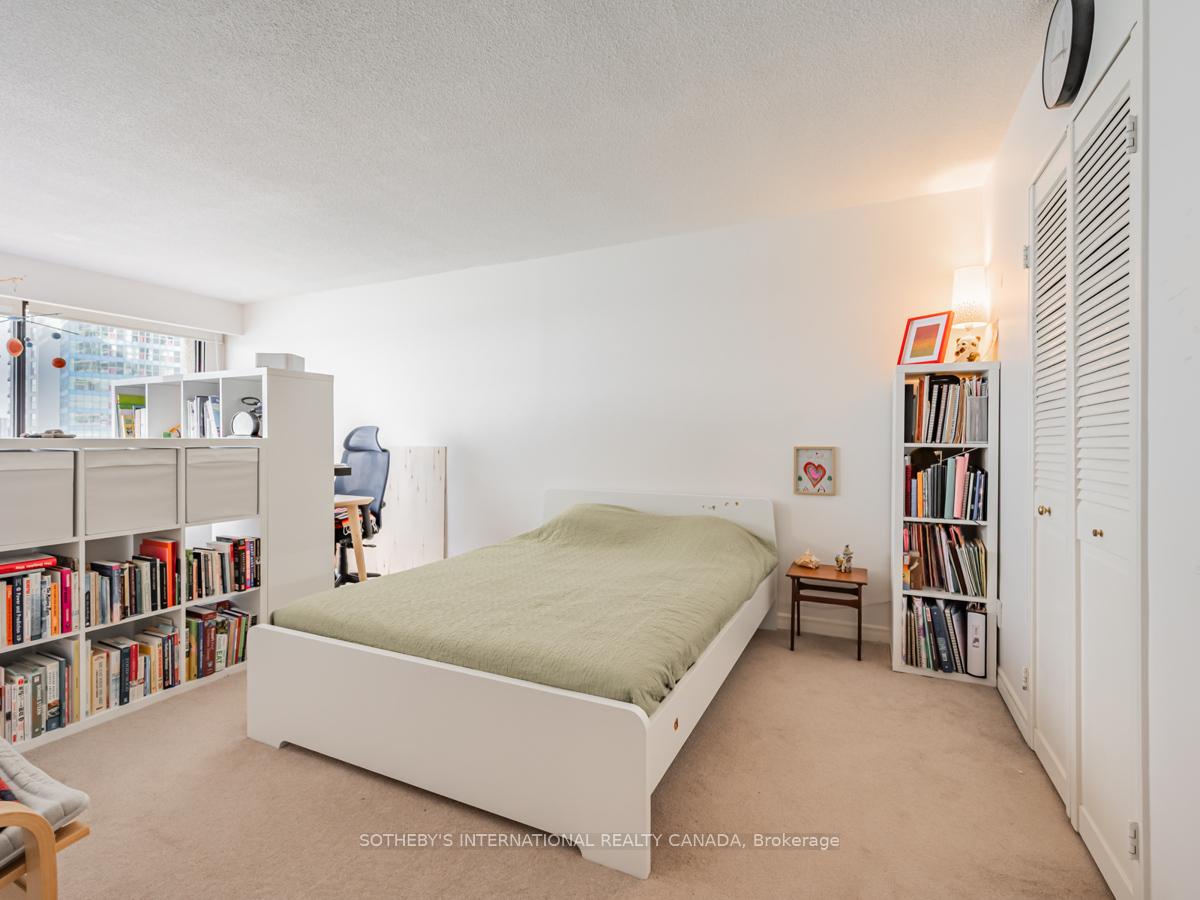 Photo 22 of Unit 2204, 65 Harbour Square, Toronto, Waterfront Communities — HOMEH