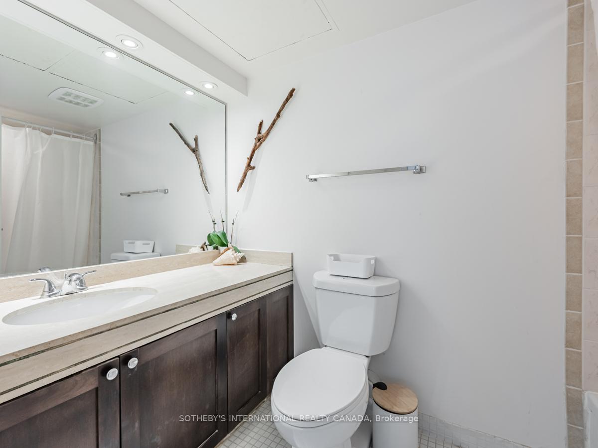 Photo 26 of Unit 2204, 65 Harbour Square, Toronto, Waterfront Communities — HOMEH
