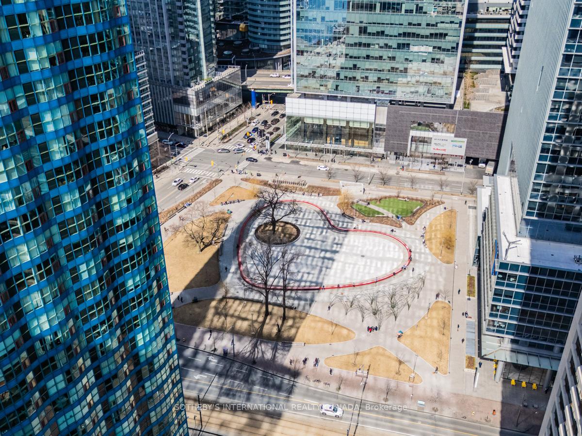 Photo 28 of Unit 2204, 65 Harbour Square, Toronto, Waterfront Communities — HOMEH