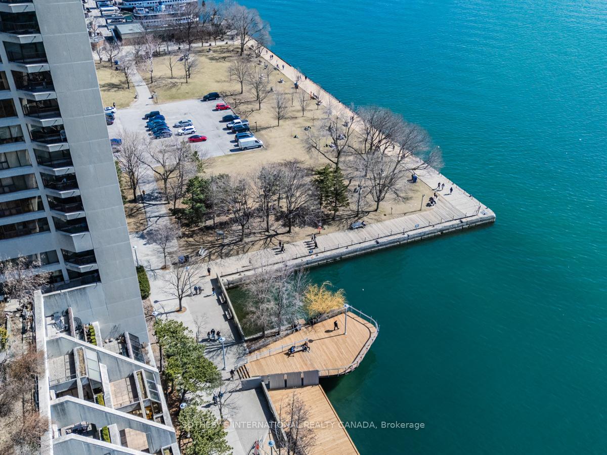 Photo 30 of Unit 2204, 65 Harbour Square, Toronto, Waterfront Communities — HOMEH