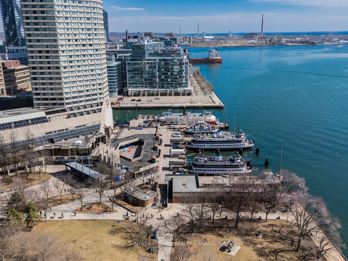 Photo 33 of Unit 2204, 65 Harbour Square, Toronto, Waterfront Communities — HOMEH