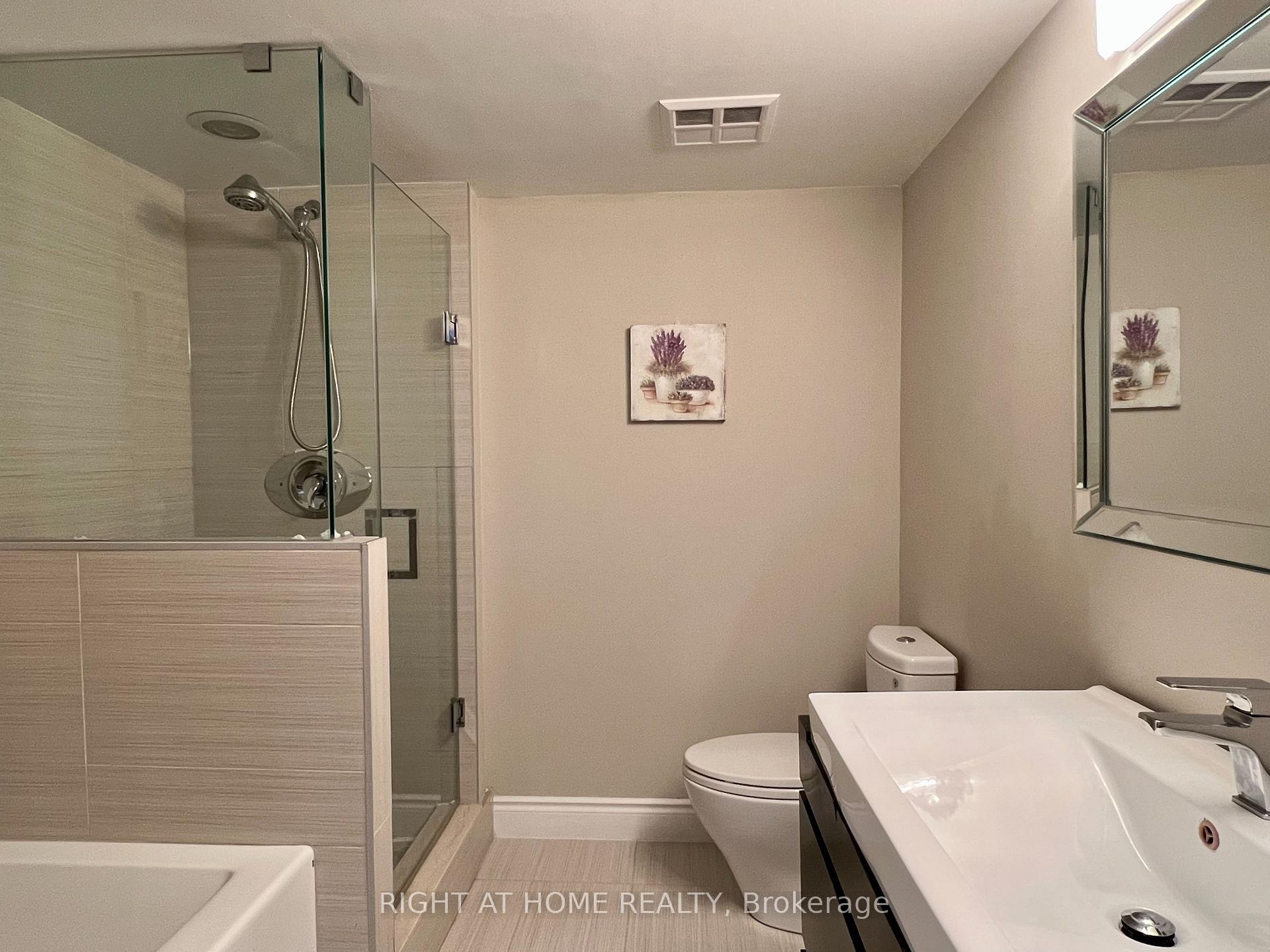 Photo 17 of Unit 702, 28 Harrison Garden Boulevard, North York, Willowdale East — HOMEH