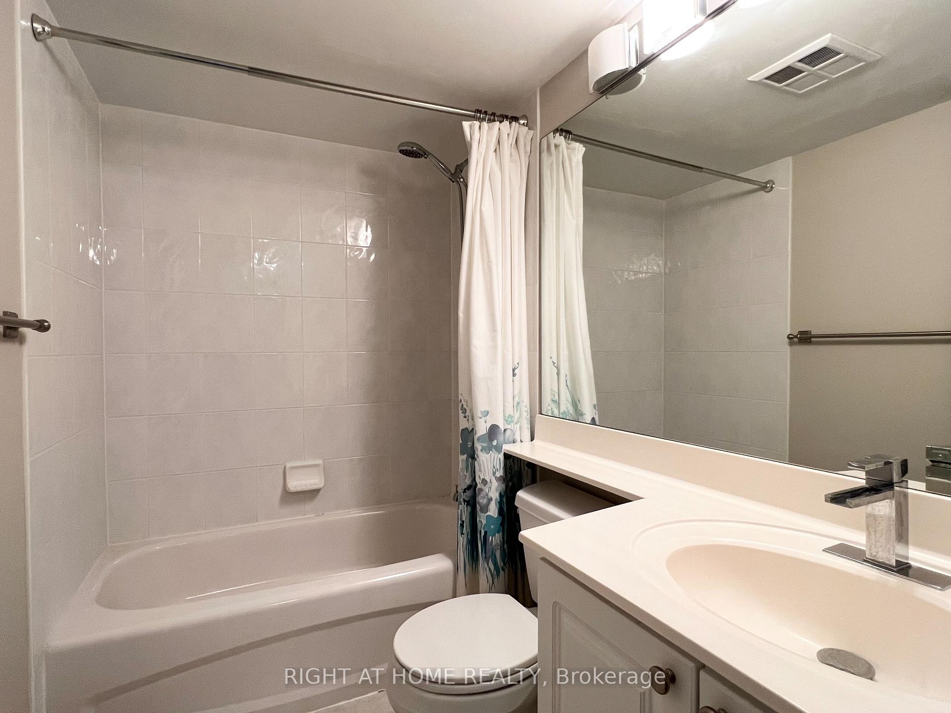 Photo 19 of Unit 702, 28 Harrison Garden Boulevard, North York, Willowdale East — HOMEH