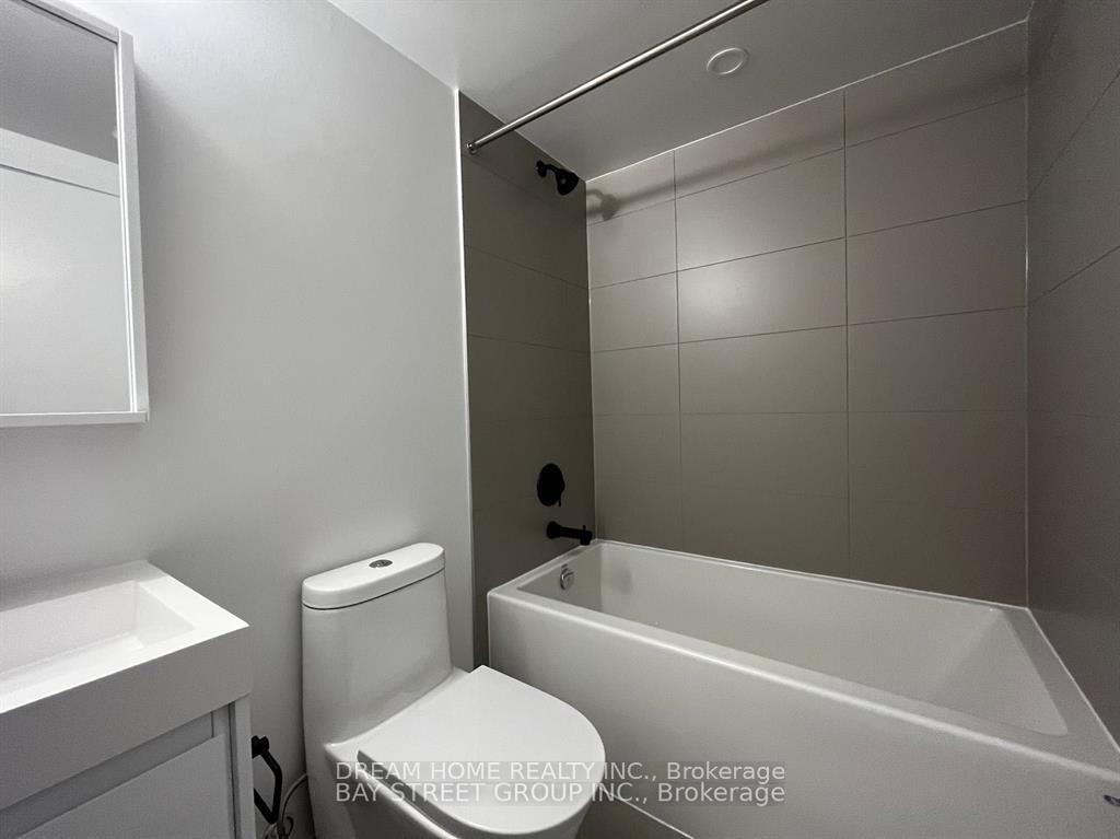Photo 11 of Unit 305, 2 Augusta Avenue, Toronto, Waterfront Communities — HOMEH