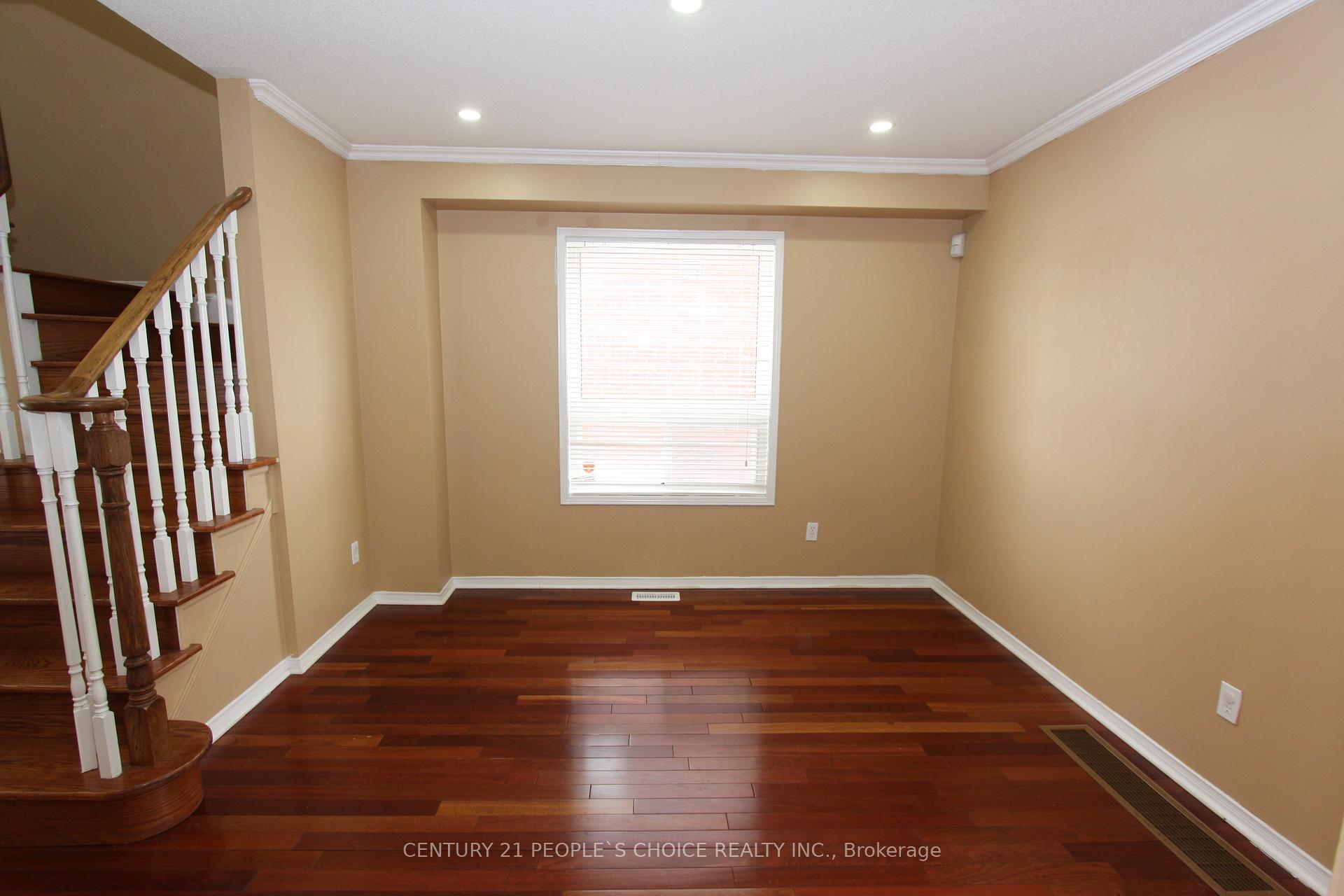 Photo 10 of 14 Thornbush Boulevard, Brampton, Fletcher's Meadow — HOMEH