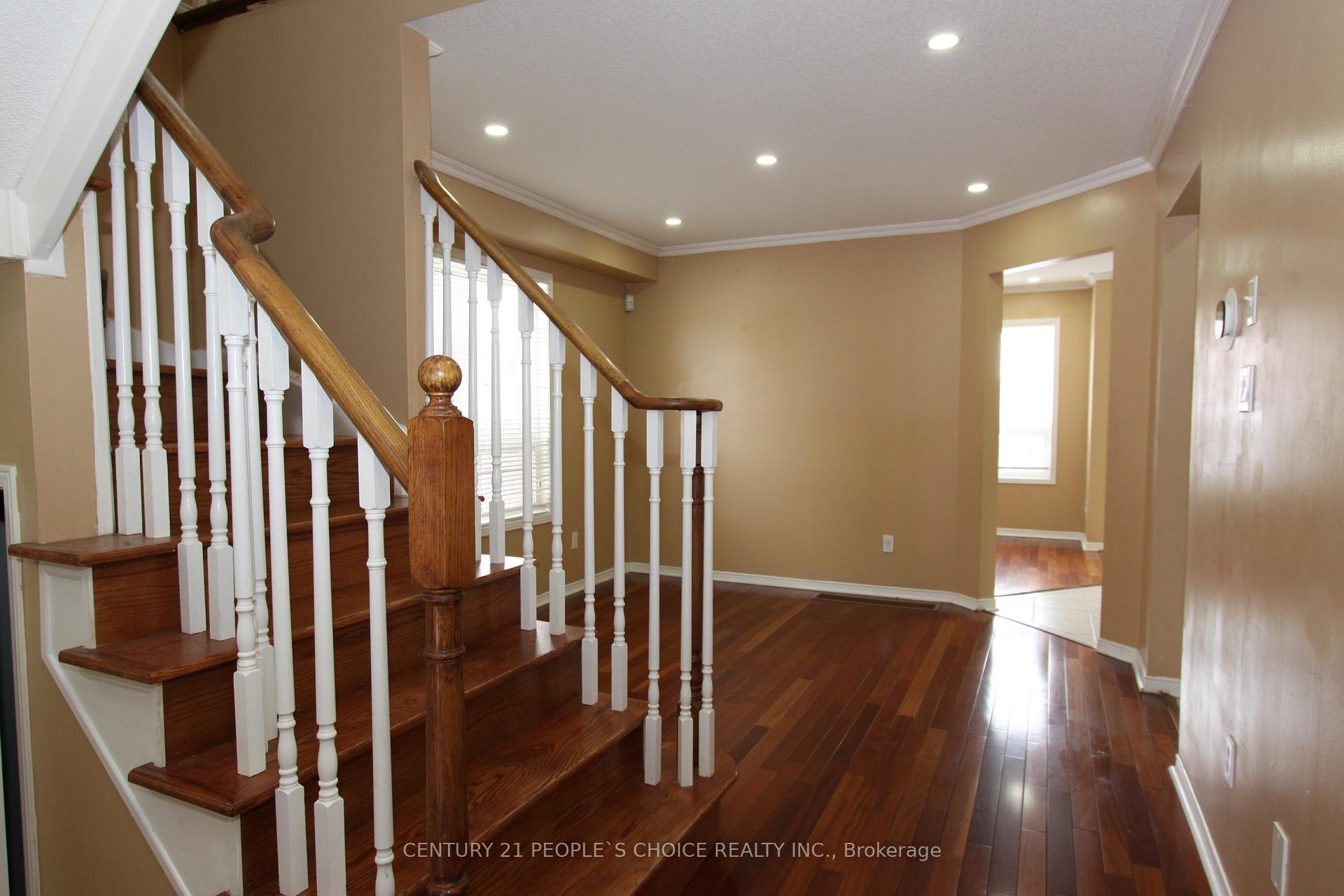 Photo 12 of 14 Thornbush Boulevard, Brampton, Fletcher's Meadow — HOMEH