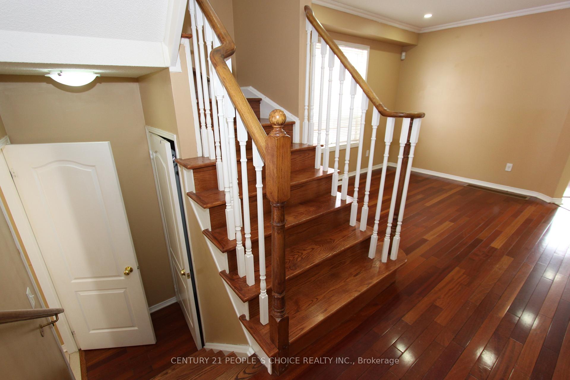Photo 13 of 14 Thornbush Boulevard, Brampton, Fletcher's Meadow — HOMEH