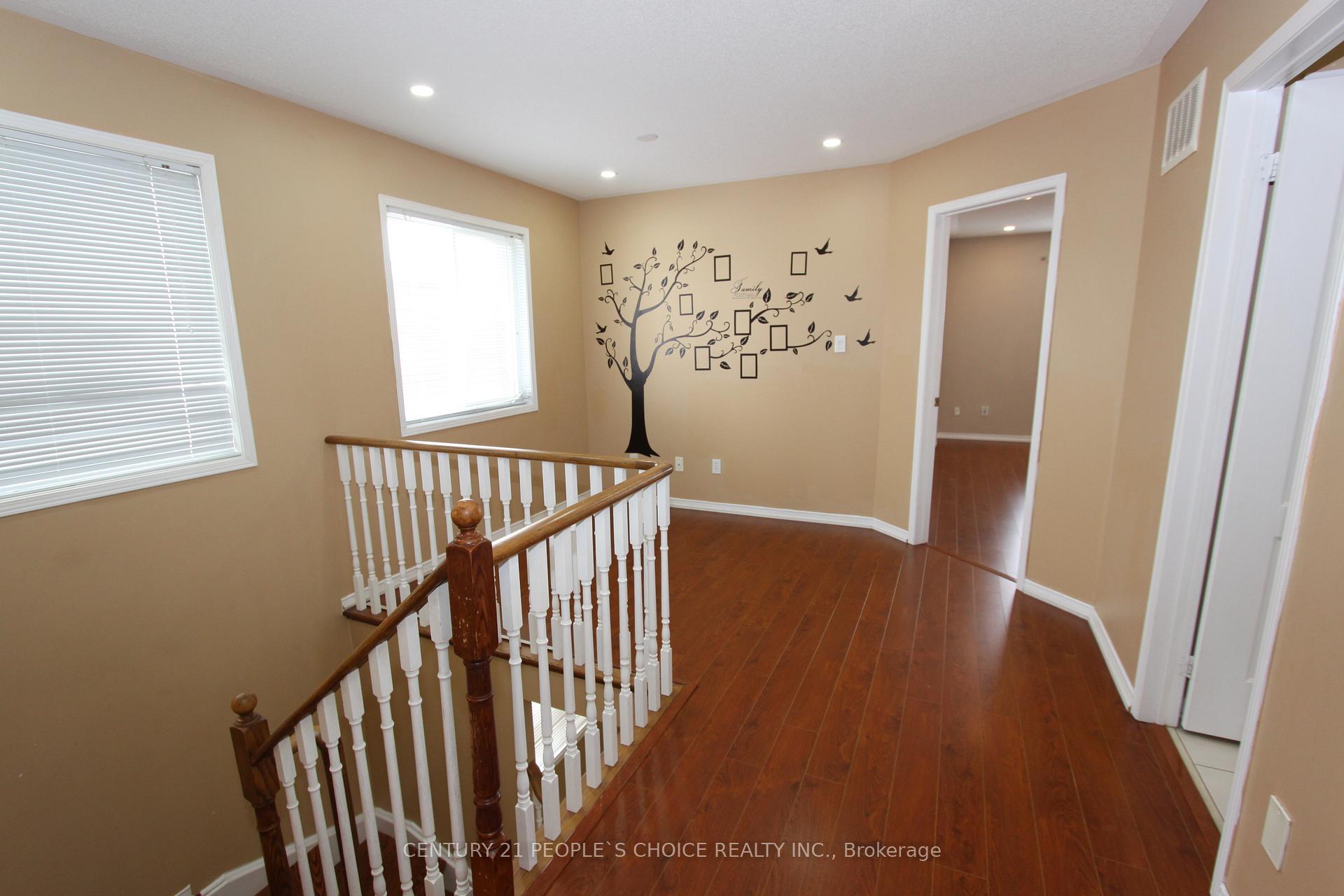 Photo 17 of 14 Thornbush Boulevard, Brampton, Fletcher's Meadow — HOMEH