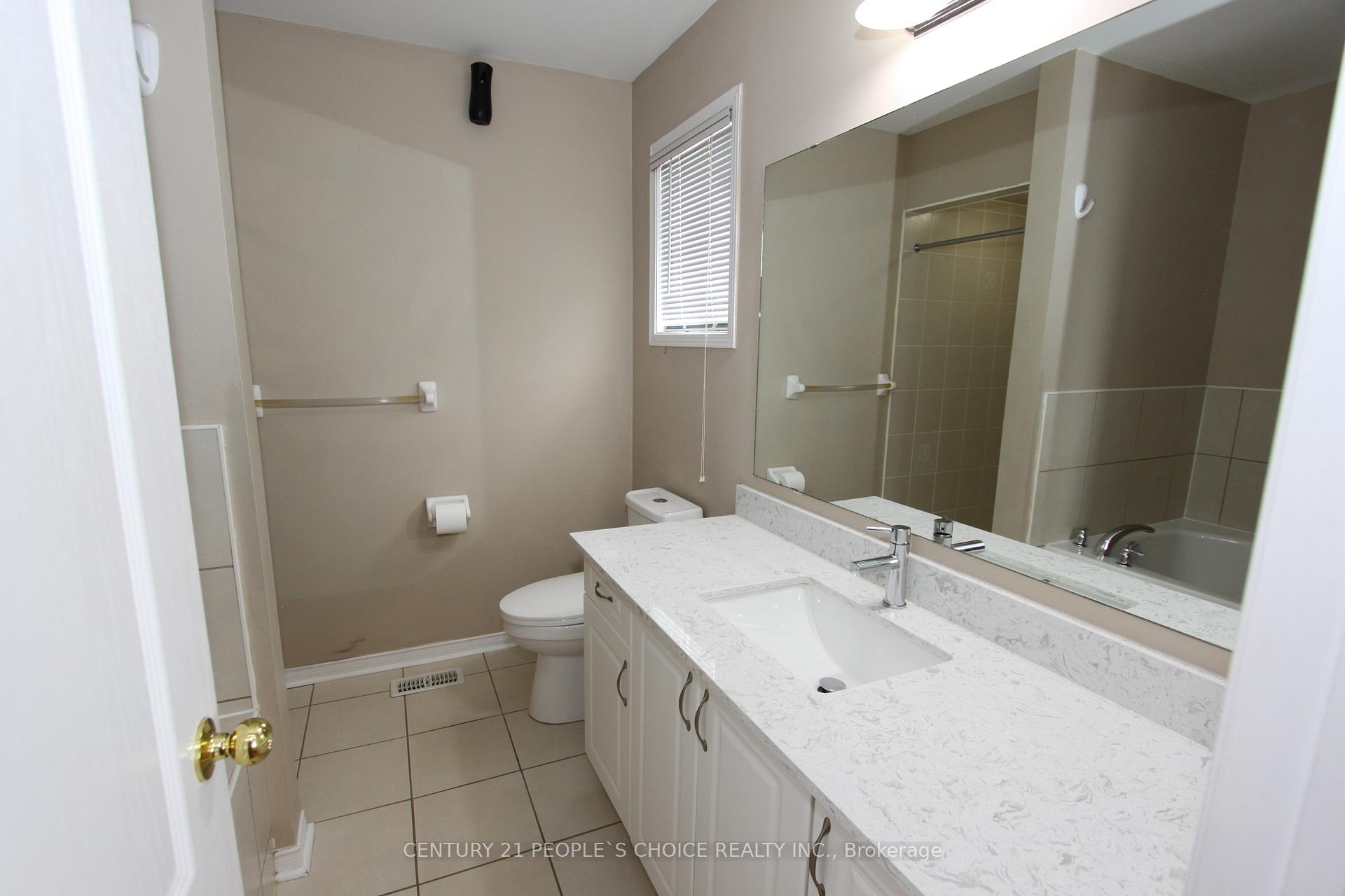 Photo 20 of 14 Thornbush Boulevard, Brampton, Fletcher's Meadow — HOMEH