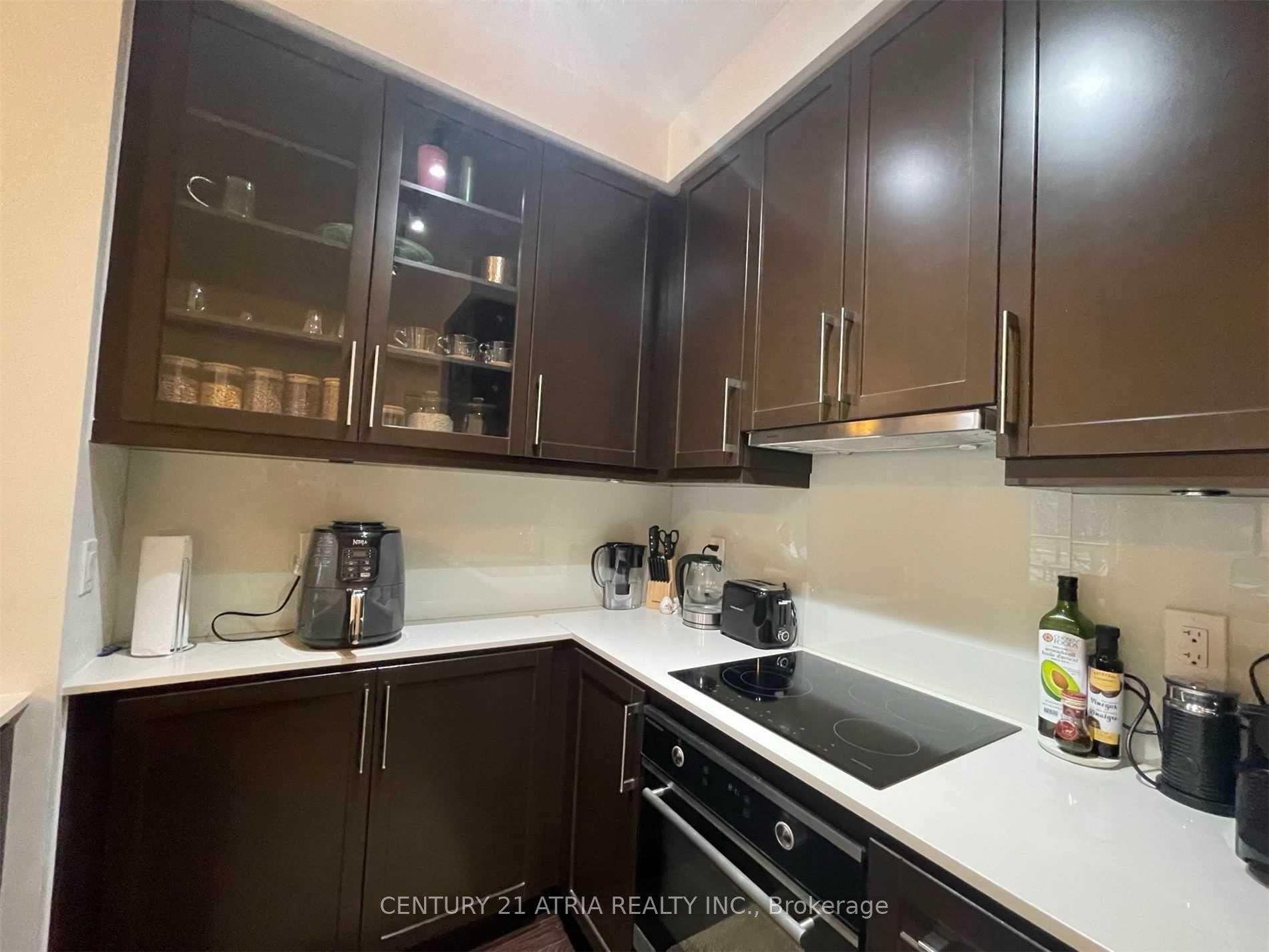 Photo 6 of Unit 201, 21 Clairtrell Road, North York, Willowdale East — HOMEH