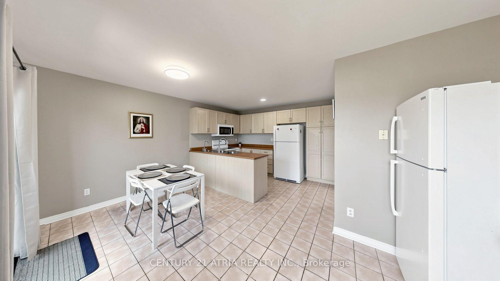 Photo 16 of 102 Huntington Crescent, Clarington, Courtice — HOMEH