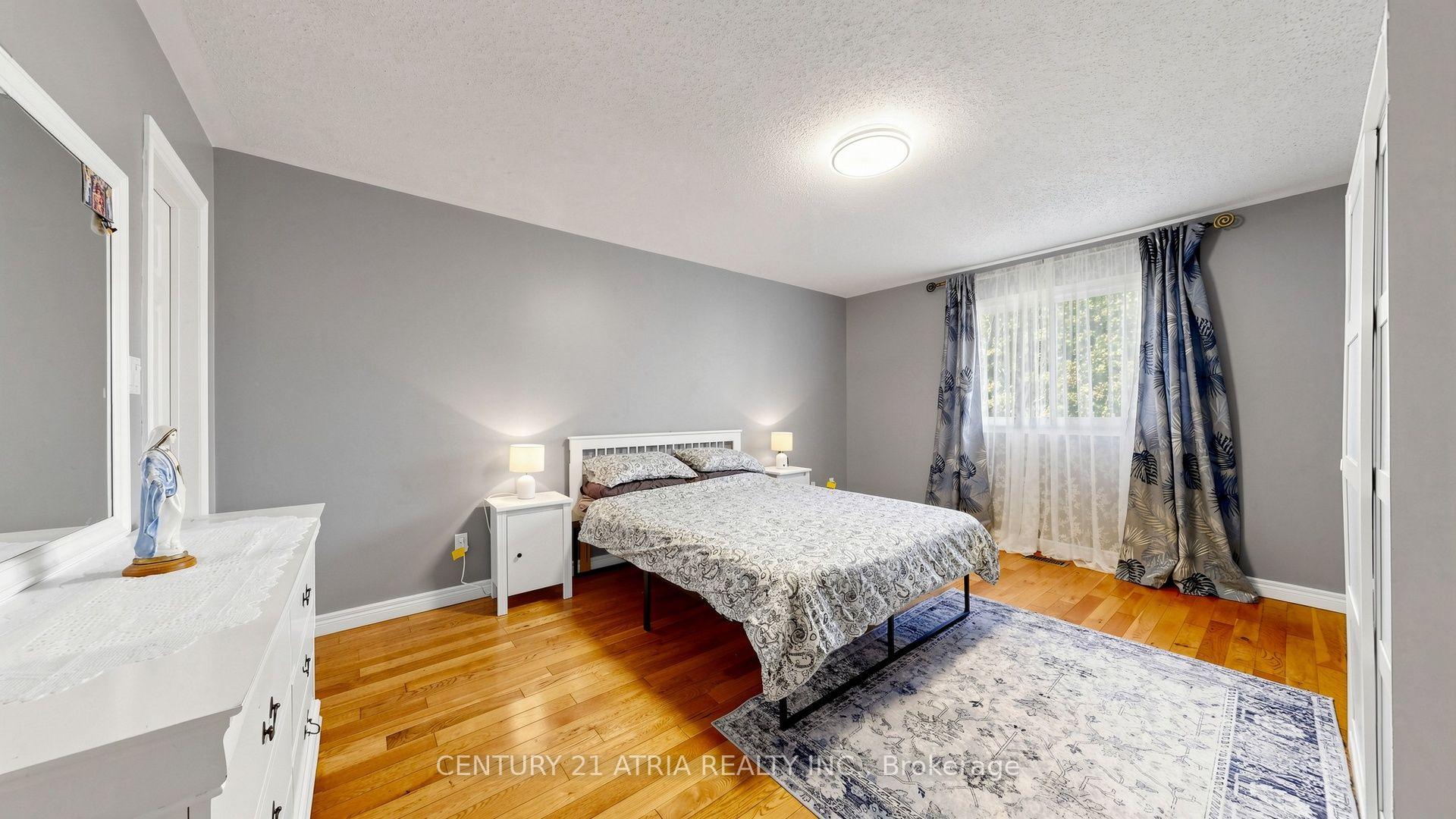 Photo 24 of 102 Huntington Crescent, Clarington, Courtice — HOMEH