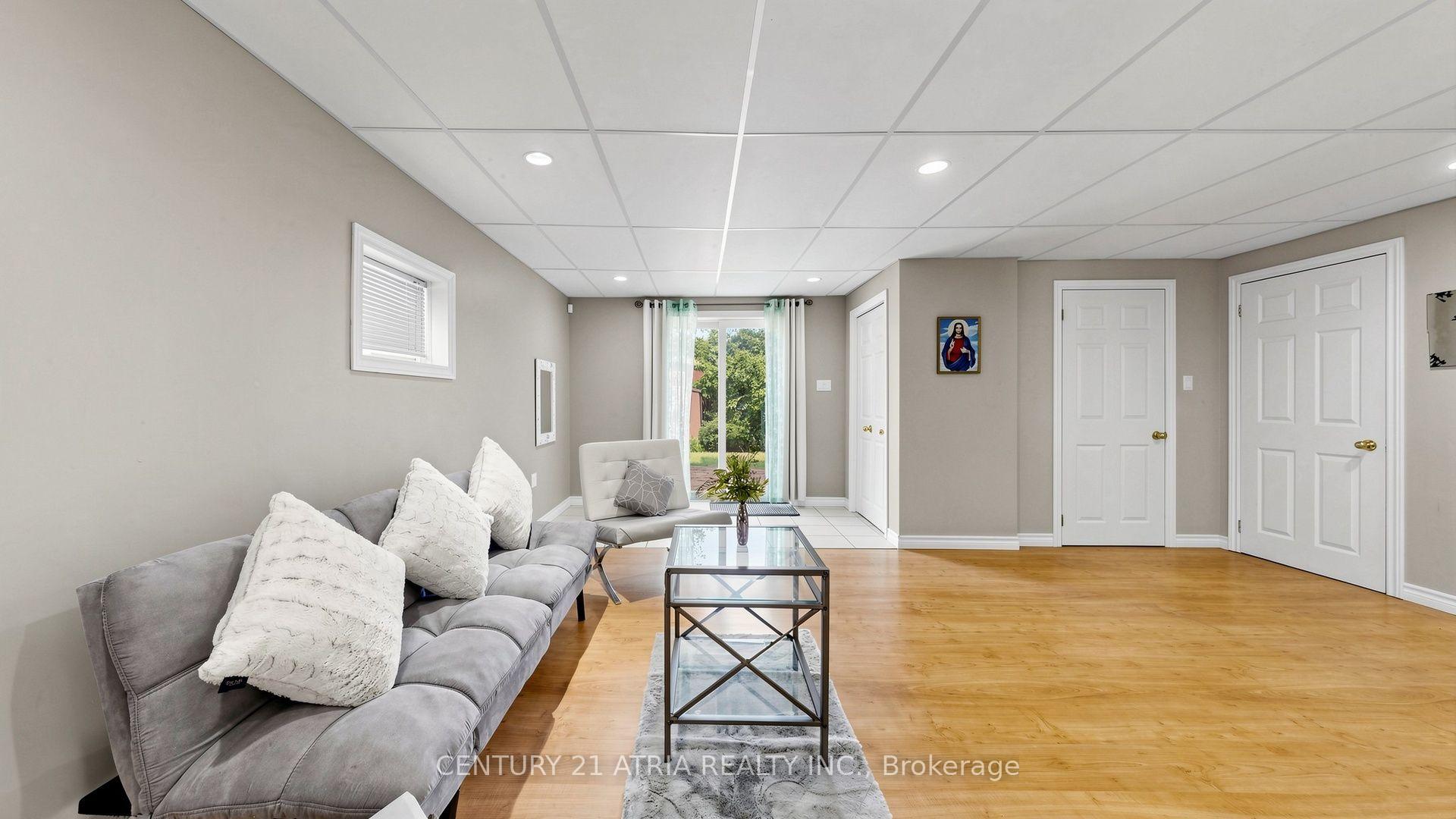 Photo 37 of 102 Huntington Crescent, Clarington, Courtice — HOMEH