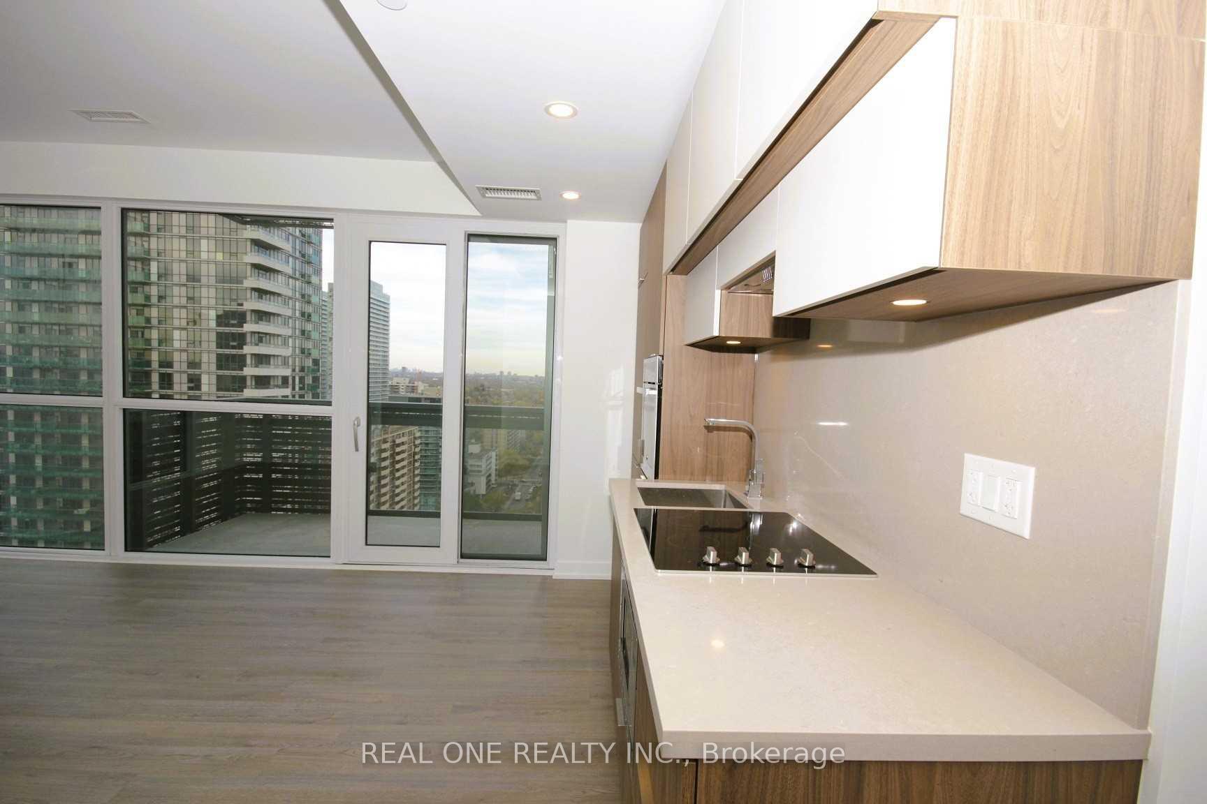 Photo 6 of Unit 1709, 39 Roehampton Avenue, Toronto, Mount Pleasant West — HOMEH