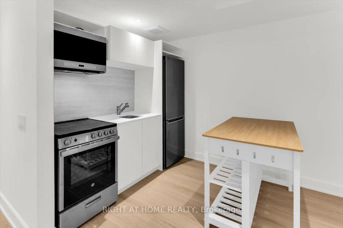 Photo 15 of Unit LOWER, 431 Arlington Avenue, Toronto, Humewood-Cedarvale — HOMEH