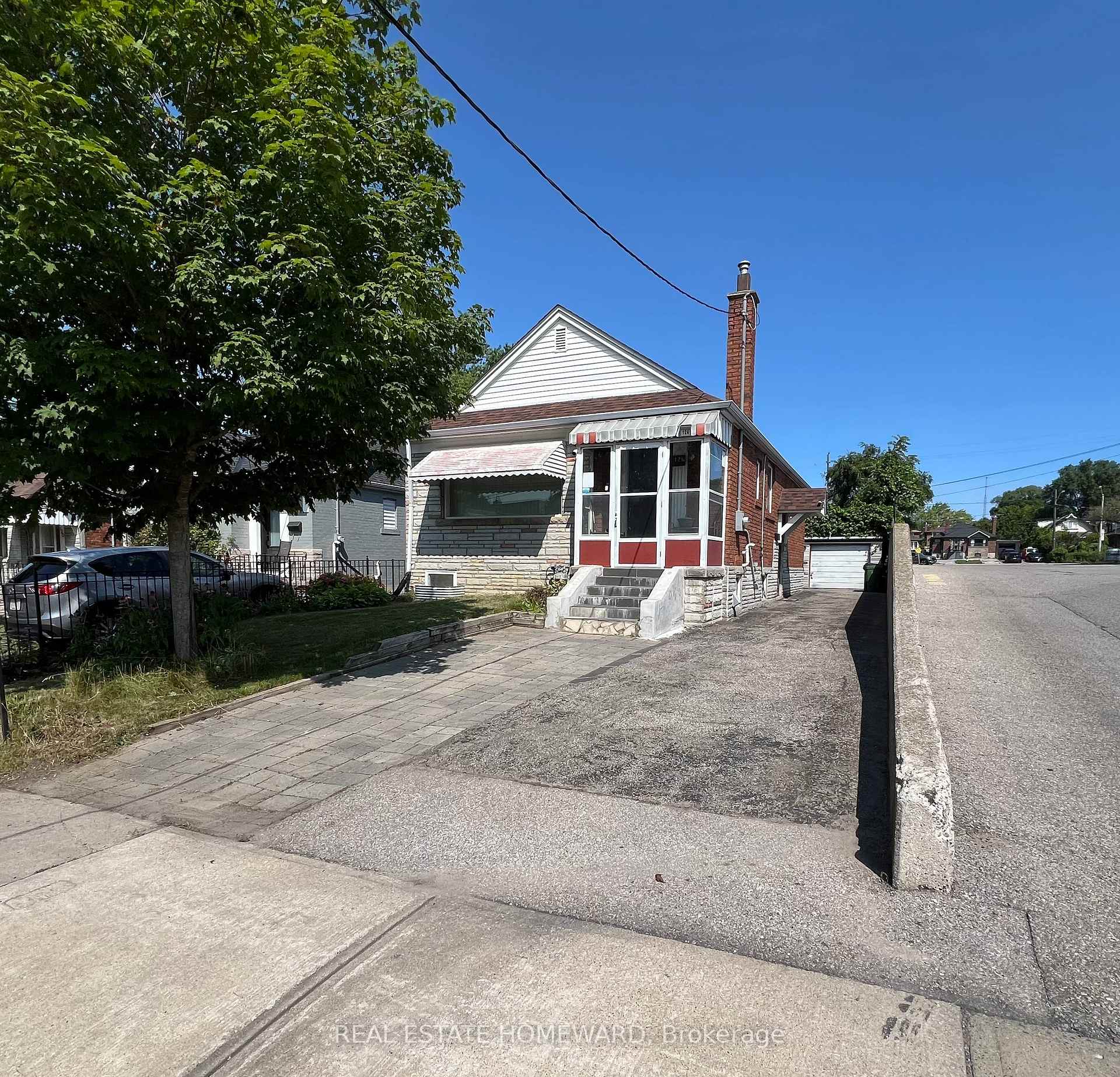 Photo 2 of Unit Main, 124 Glencrest Boulevard, Toronto, O'Connor-Parkview — HOMEH