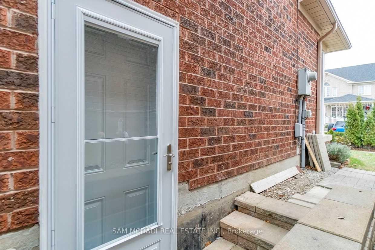 Photo 10 of Unit Lower, 3883 Barley Trail, Mississauga, Churchill Meadows — HOMEH