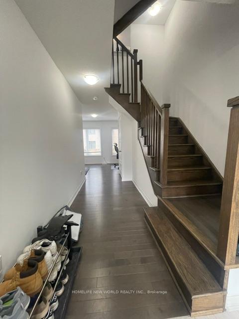Photo 2 of 34 Vantage Loop, Newmarket, Woodland Hill — HOMEH