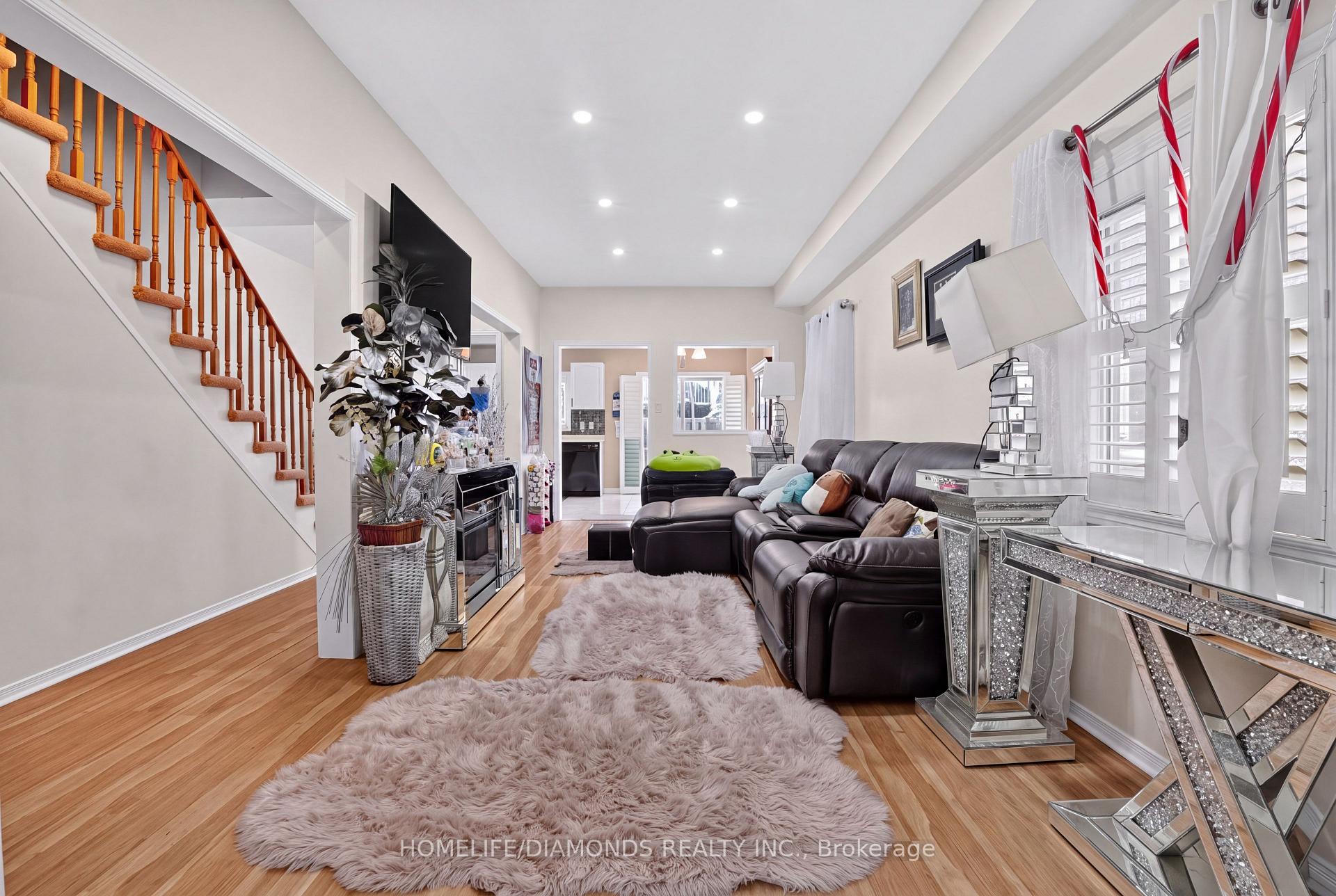 Photo 9 of 58 Fandango Drive, Brampton, Credit Valley — HOMEH
