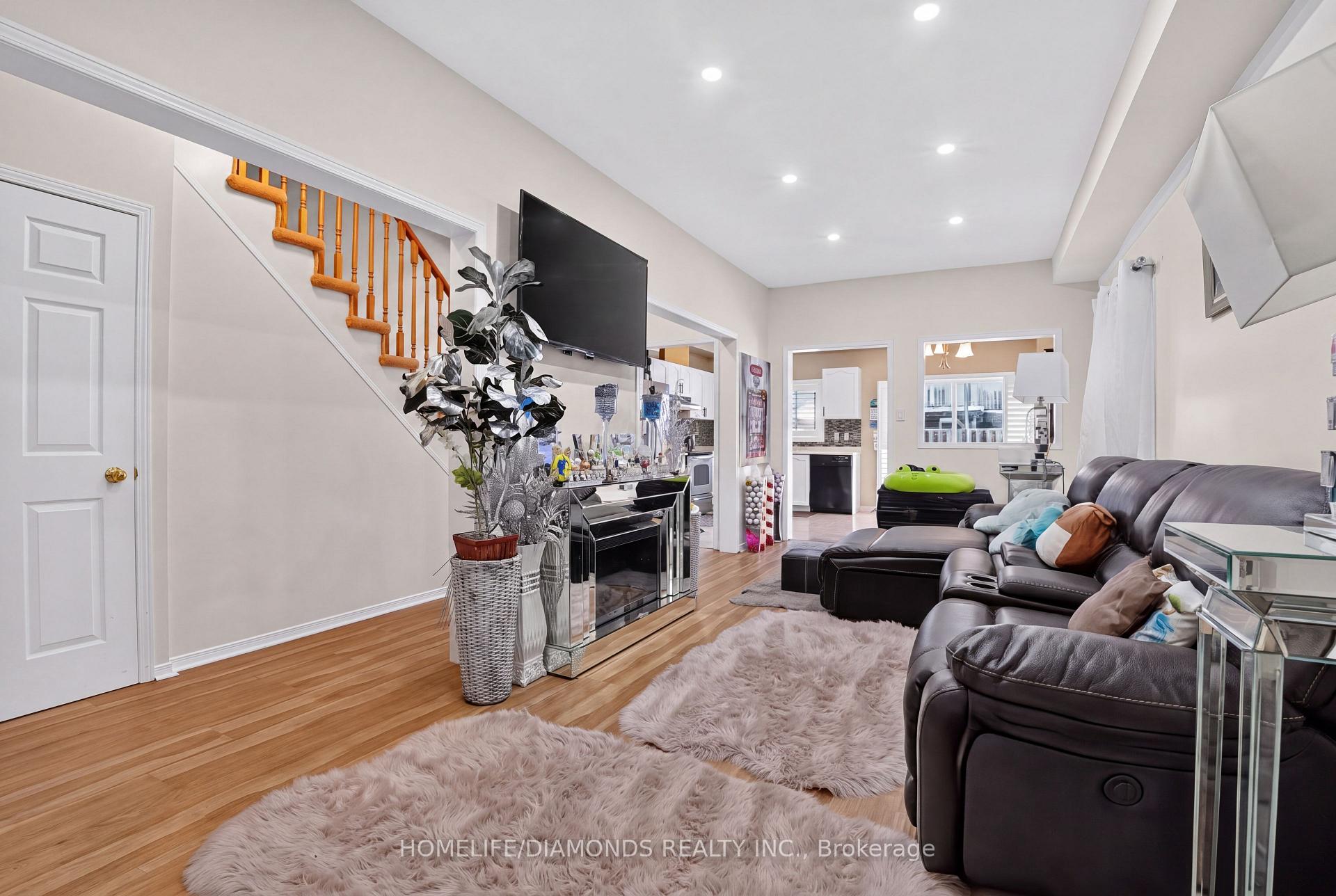 Photo 10 of 58 Fandango Drive, Brampton, Credit Valley — HOMEH