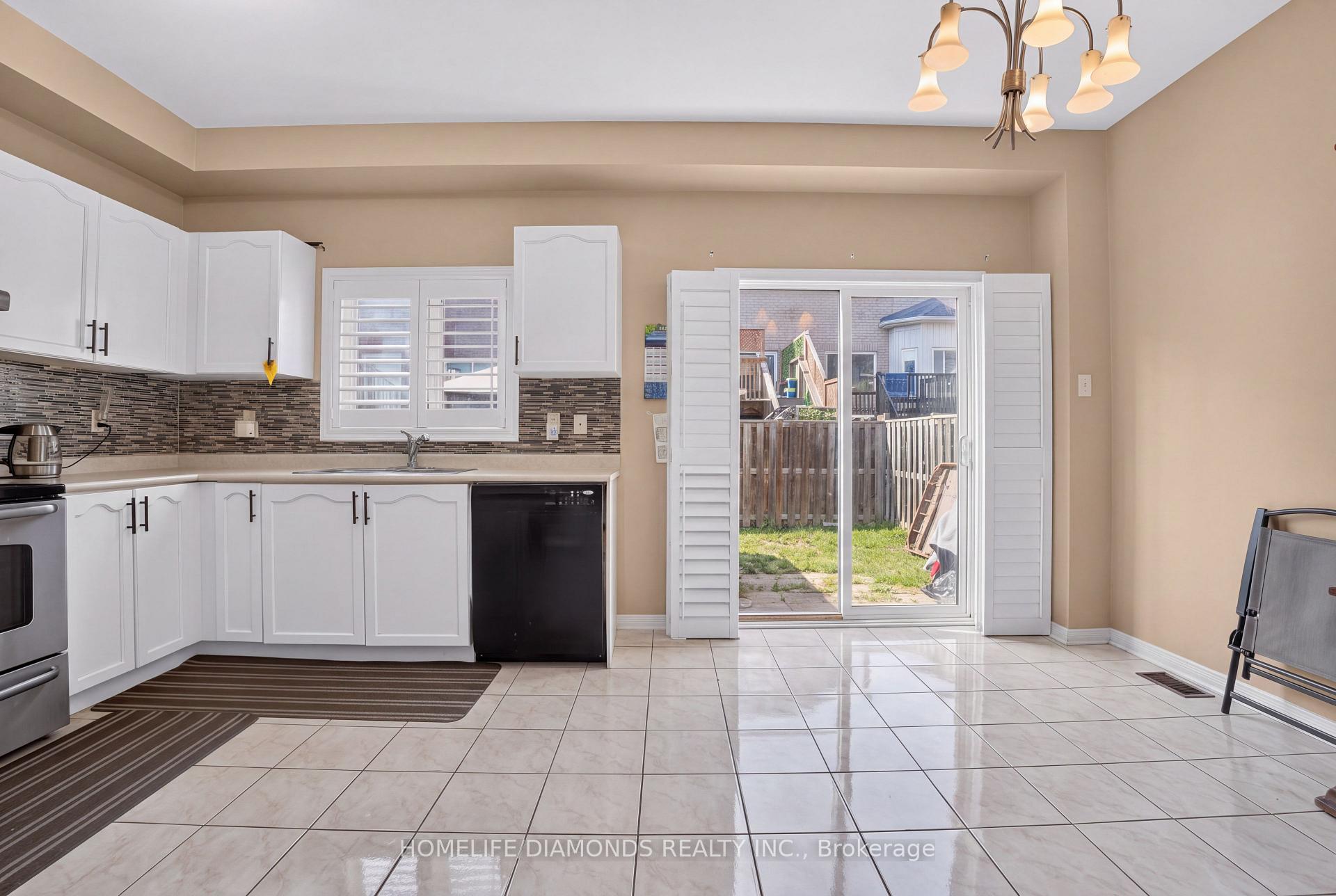 Photo 13 of 58 Fandango Drive, Brampton, Credit Valley — HOMEH