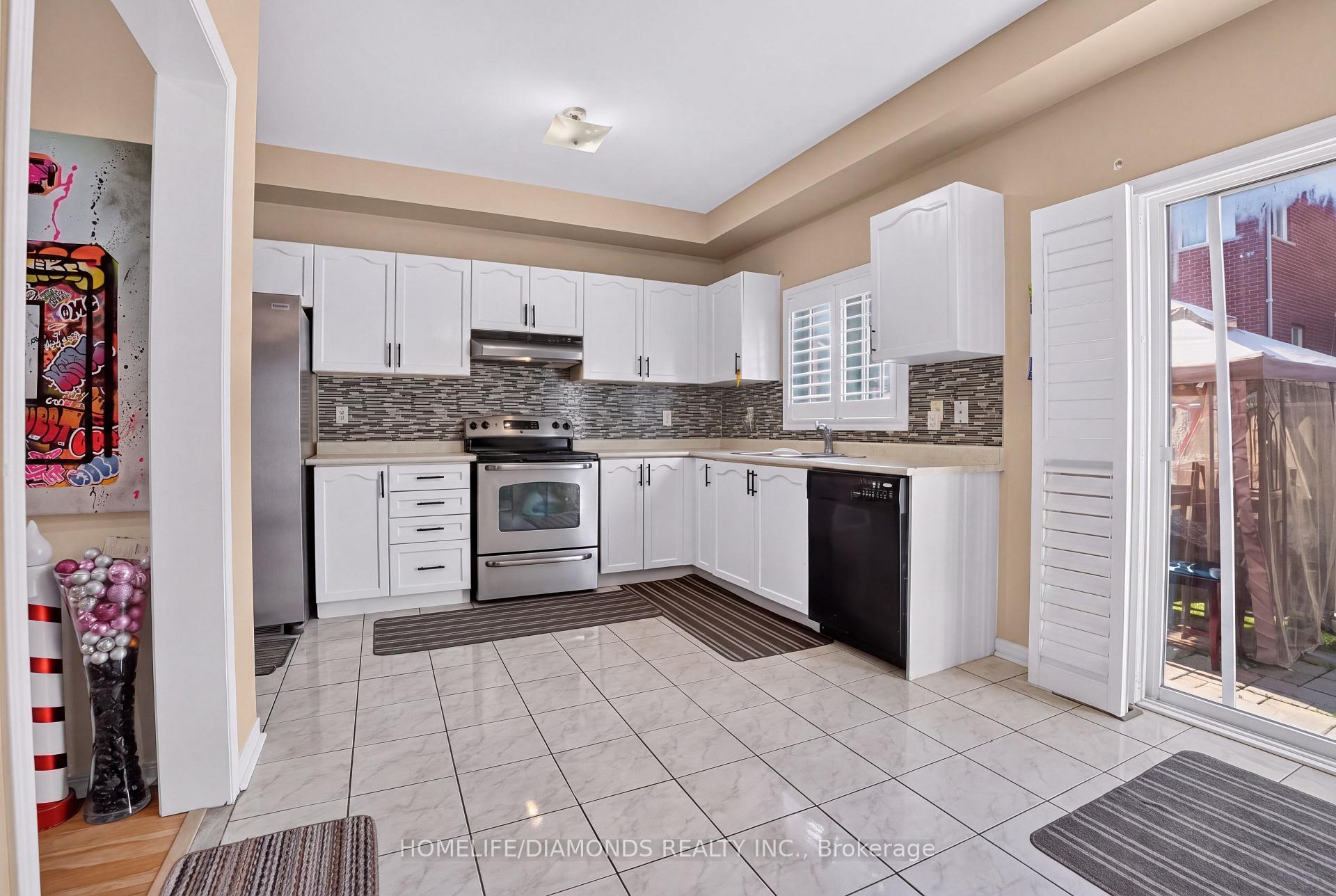 Photo 15 of 58 Fandango Drive, Brampton, Credit Valley — HOMEH