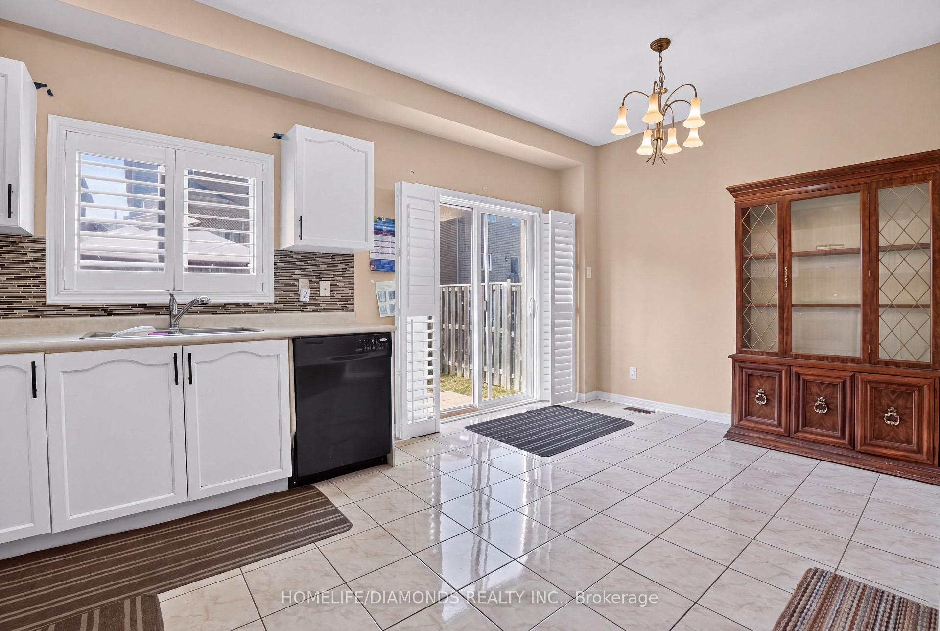 Photo 17 of 58 Fandango Drive, Brampton, Credit Valley — HOMEH