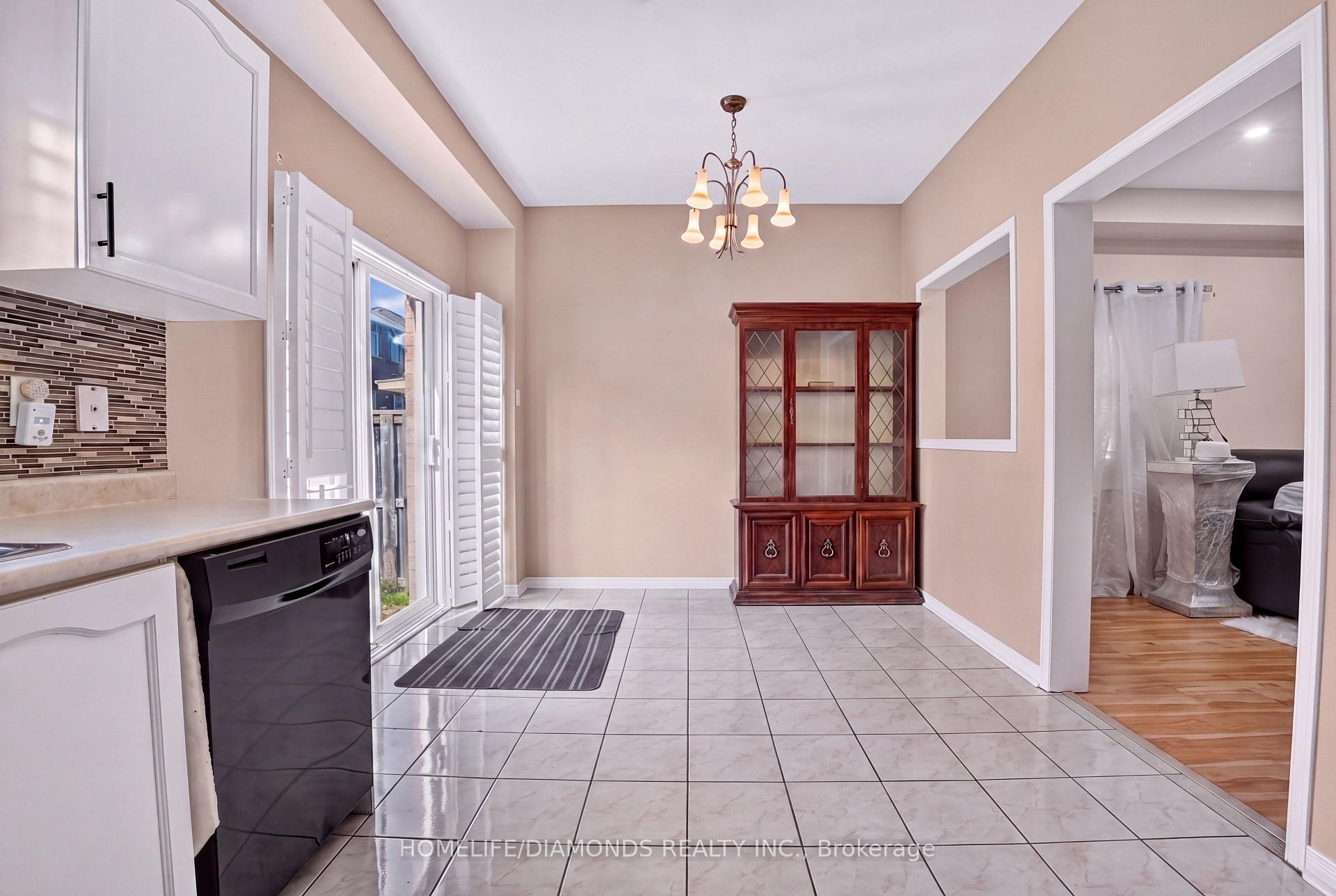 Photo 18 of 58 Fandango Drive, Brampton, Credit Valley — HOMEH