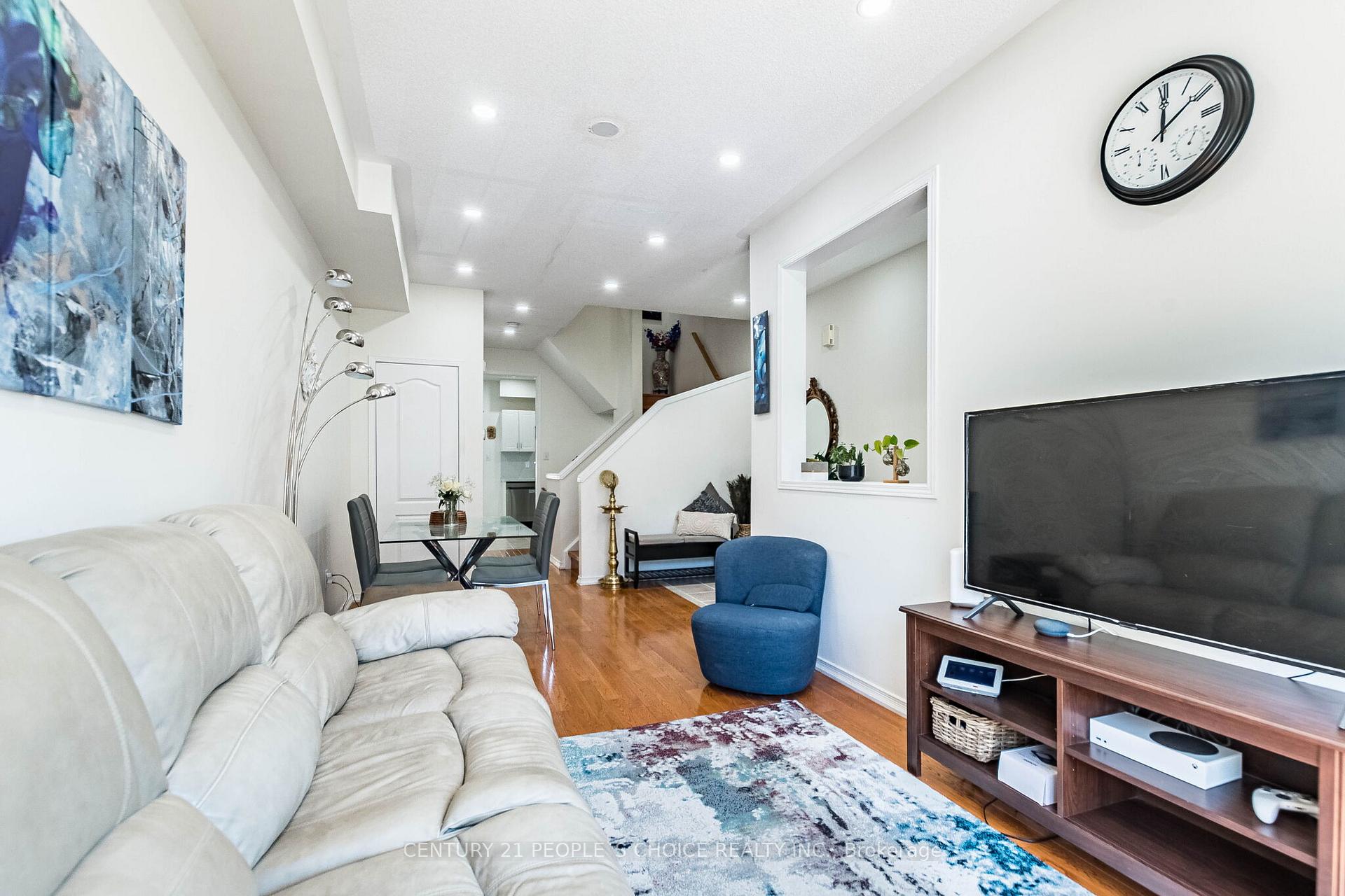 Photo 6 of Unit 29, 435 Hensall Circle, Mississauga, Cooksville — HOMEH