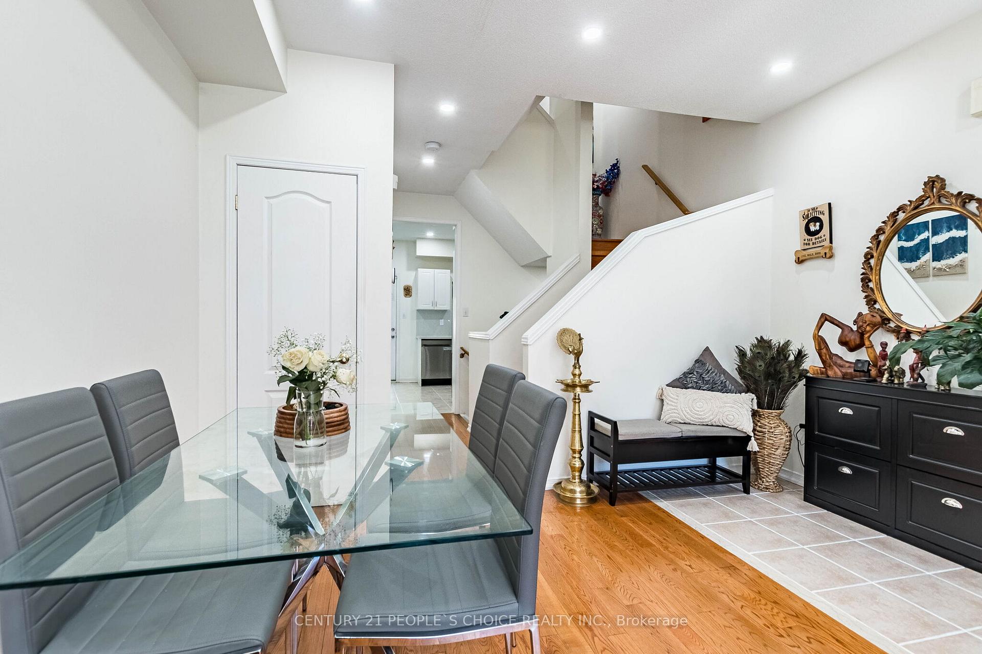 Photo 8 of Unit 29, 435 Hensall Circle, Mississauga, Cooksville — HOMEH