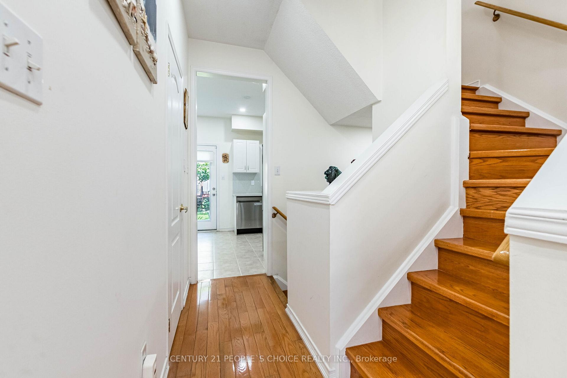 Photo 10 of Unit 29, 435 Hensall Circle, Mississauga, Cooksville — HOMEH