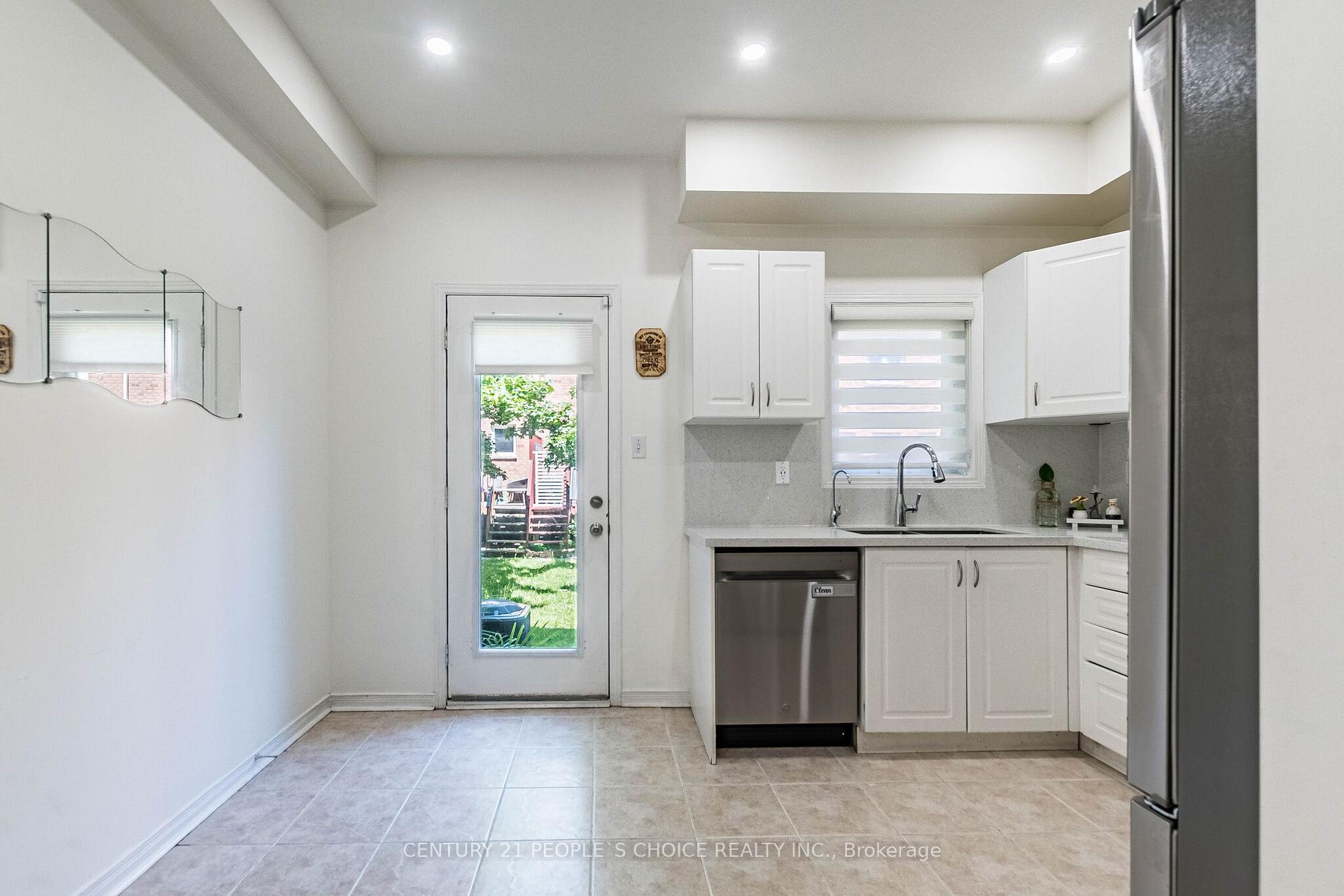 Photo 12 of Unit 29, 435 Hensall Circle, Mississauga, Cooksville — HOMEH