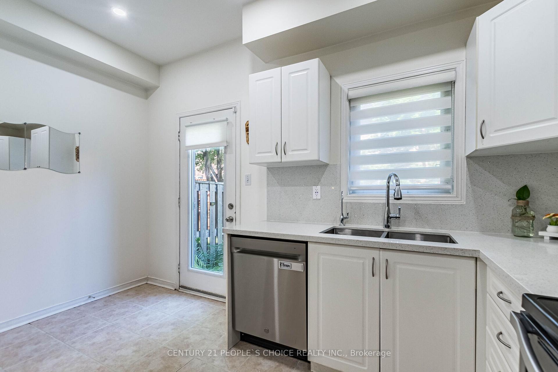 Photo 18 of Unit 29, 435 Hensall Circle, Mississauga, Cooksville — HOMEH