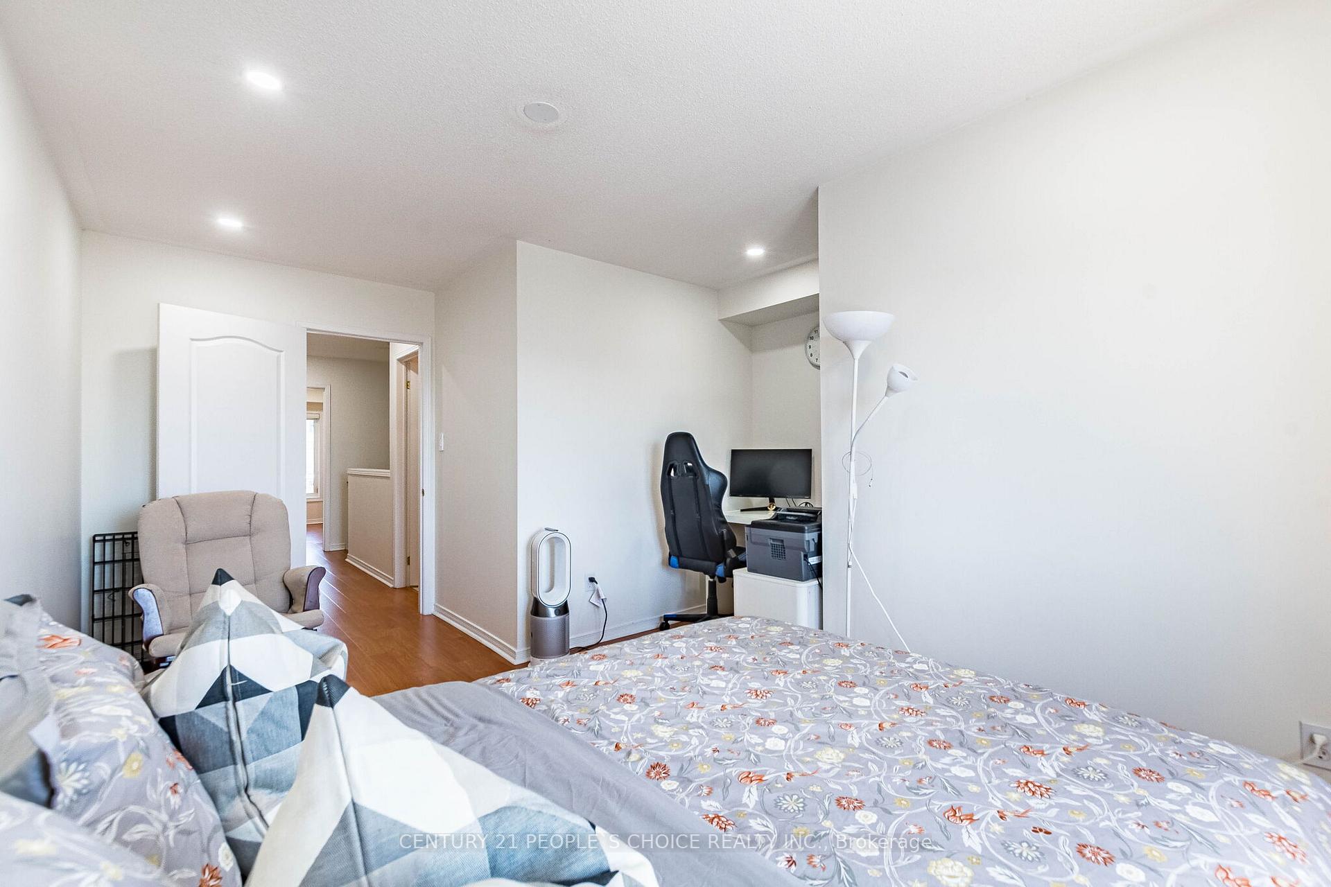 Photo 22 of Unit 29, 435 Hensall Circle, Mississauga, Cooksville — HOMEH