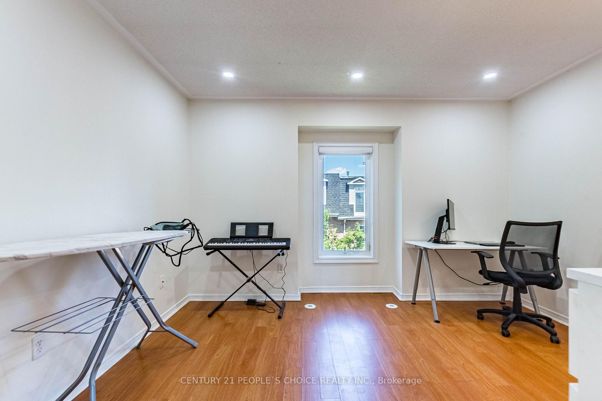 Photo 25 of Unit 29, 435 Hensall Circle, Mississauga, Cooksville — HOMEH