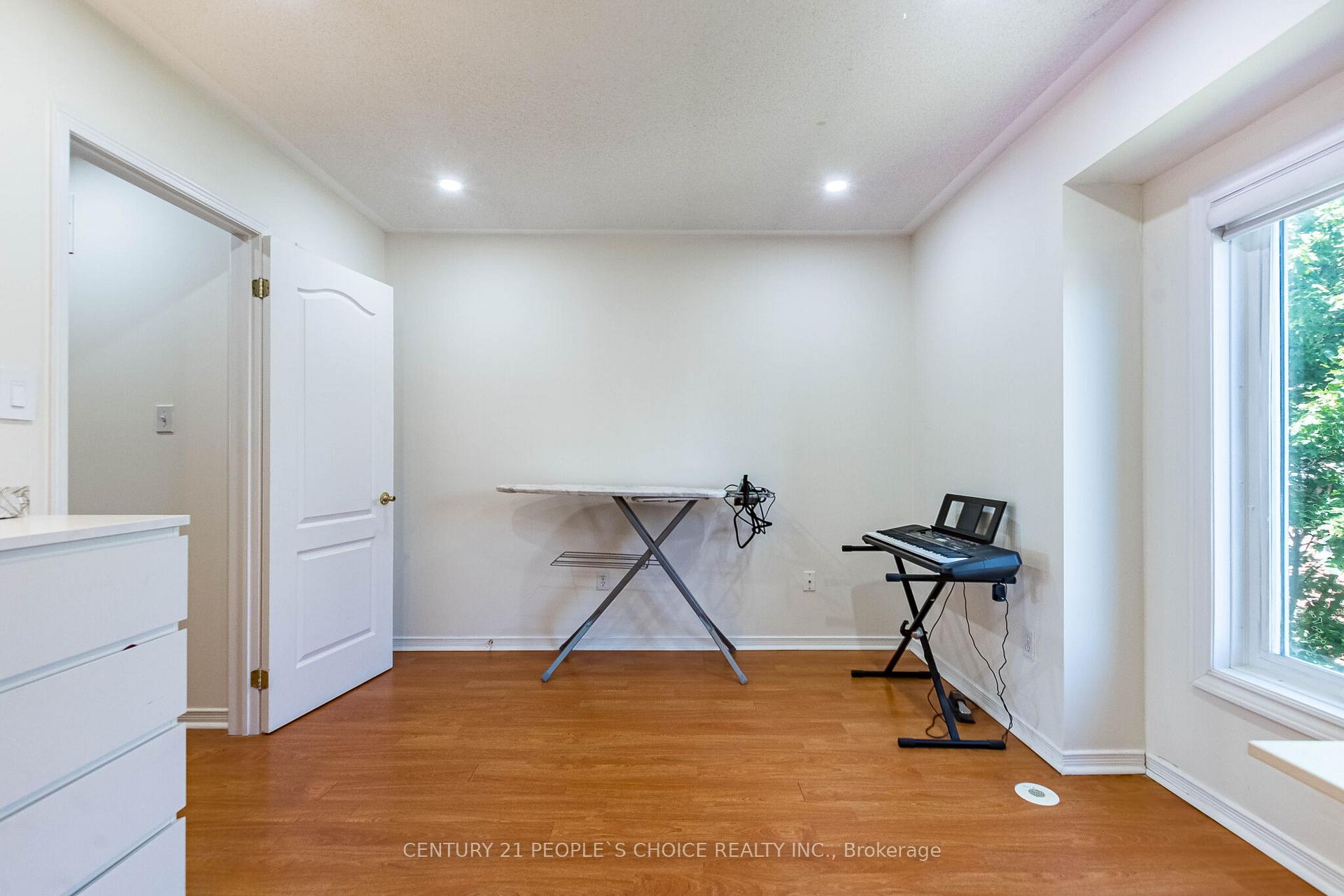 Photo 27 of Unit 29, 435 Hensall Circle, Mississauga, Cooksville — HOMEH