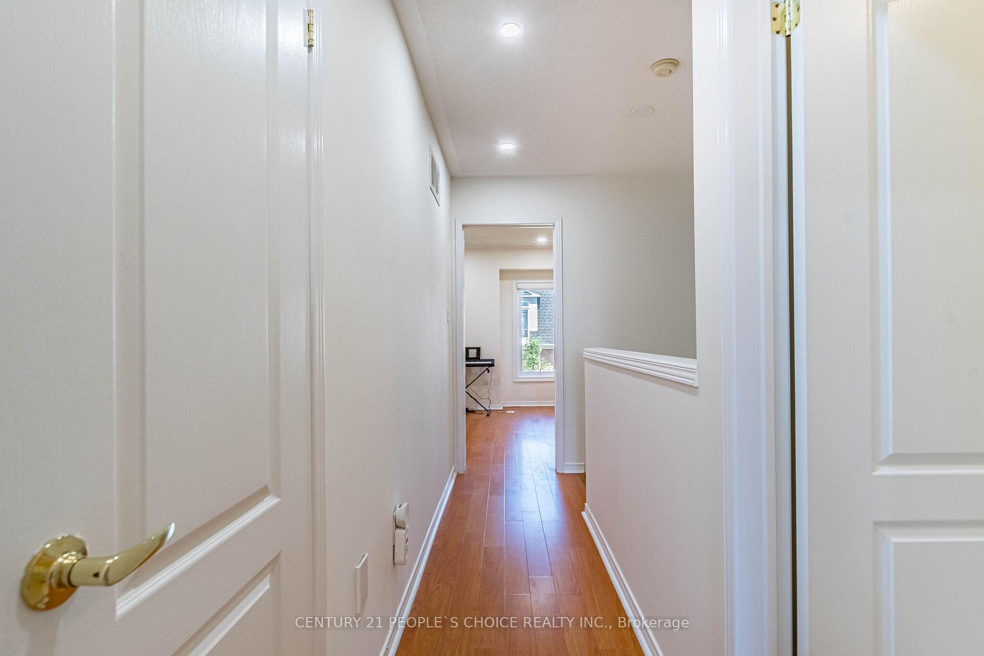Photo 29 of Unit 29, 435 Hensall Circle, Mississauga, Cooksville — HOMEH