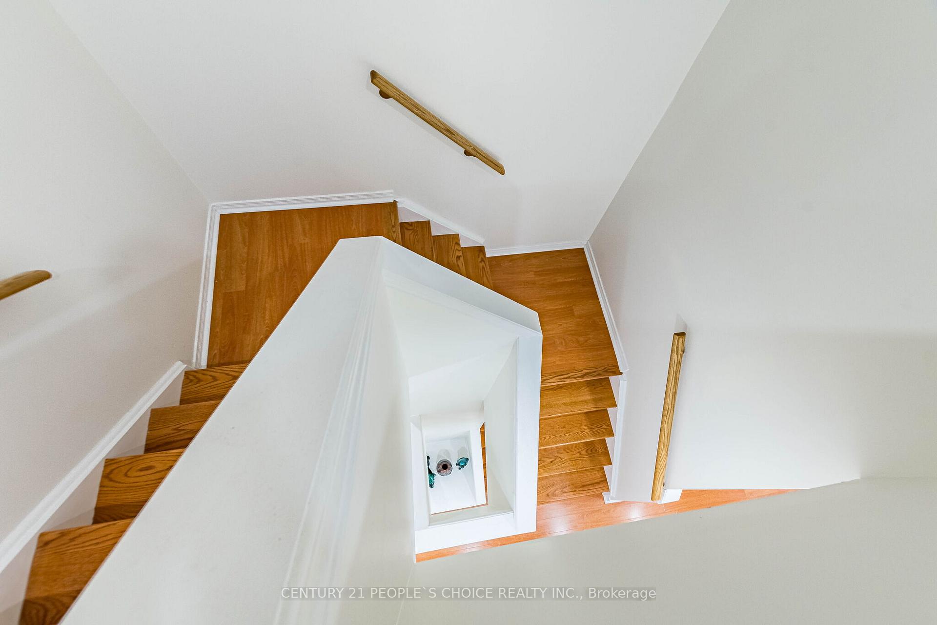 Photo 30 of Unit 29, 435 Hensall Circle, Mississauga, Cooksville — HOMEH