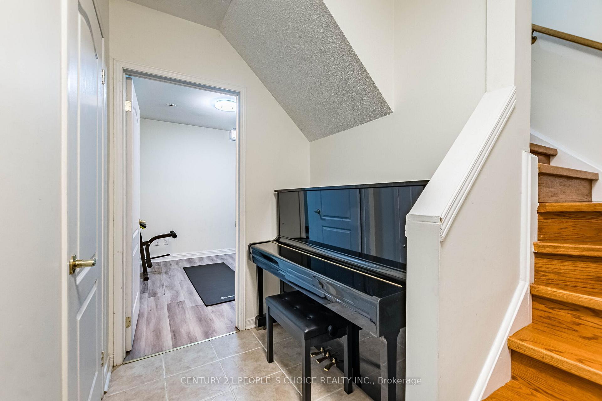 Photo 43 of Unit 29, 435 Hensall Circle, Mississauga, Cooksville — HOMEH