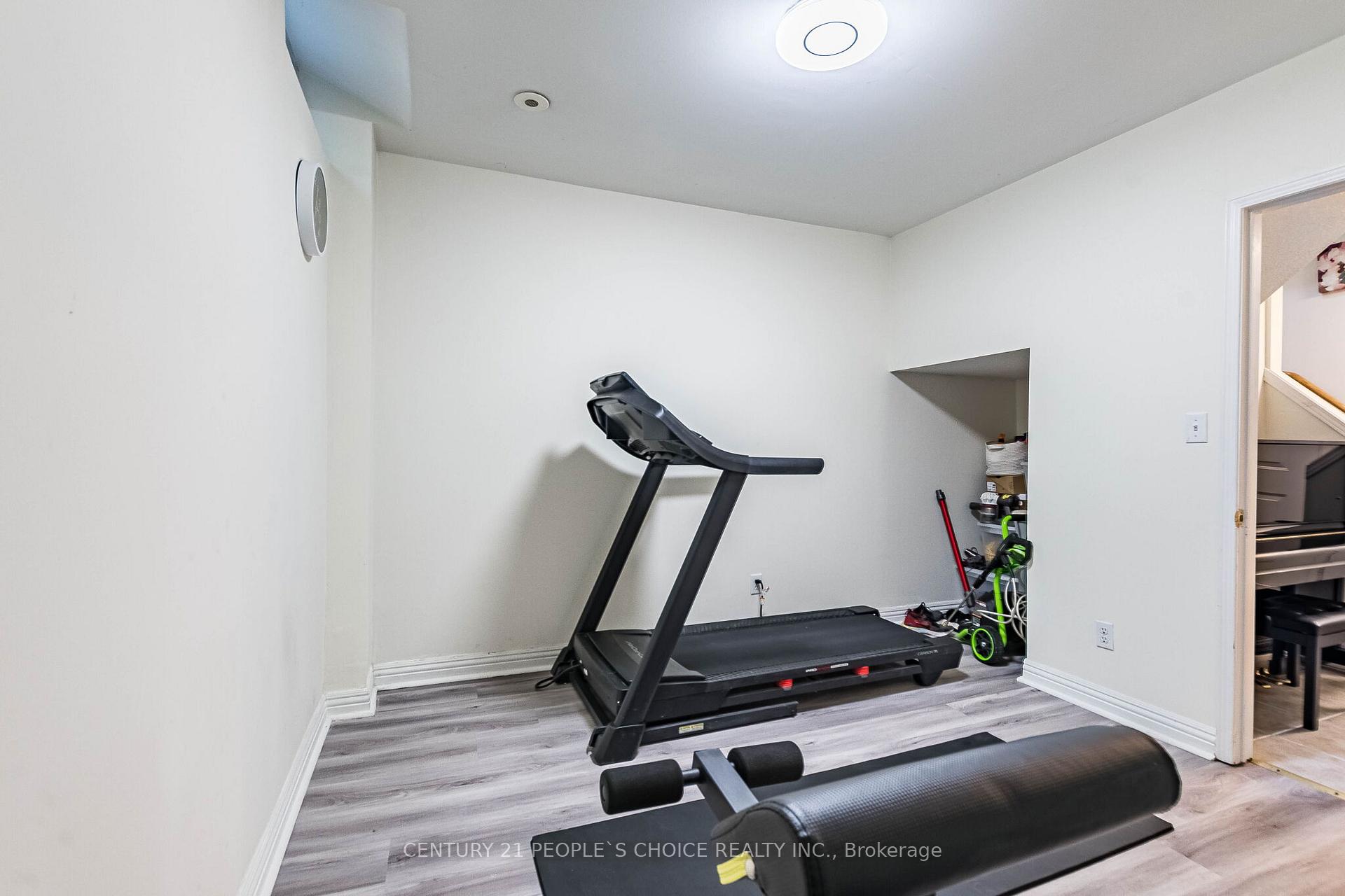 Photo 46 of Unit 29, 435 Hensall Circle, Mississauga, Cooksville — HOMEH