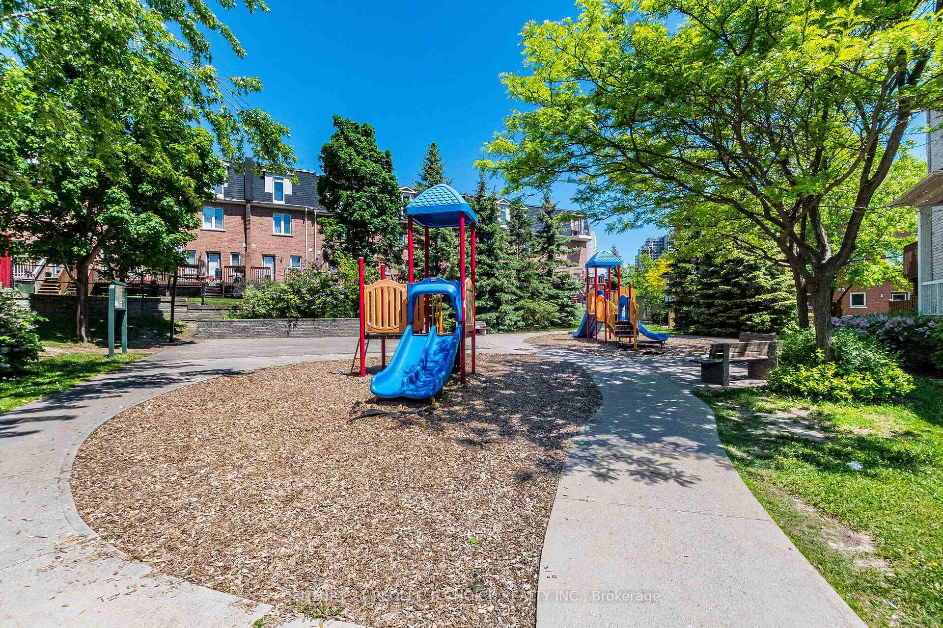 Photo 50 of Unit 29, 435 Hensall Circle, Mississauga, Cooksville — HOMEH