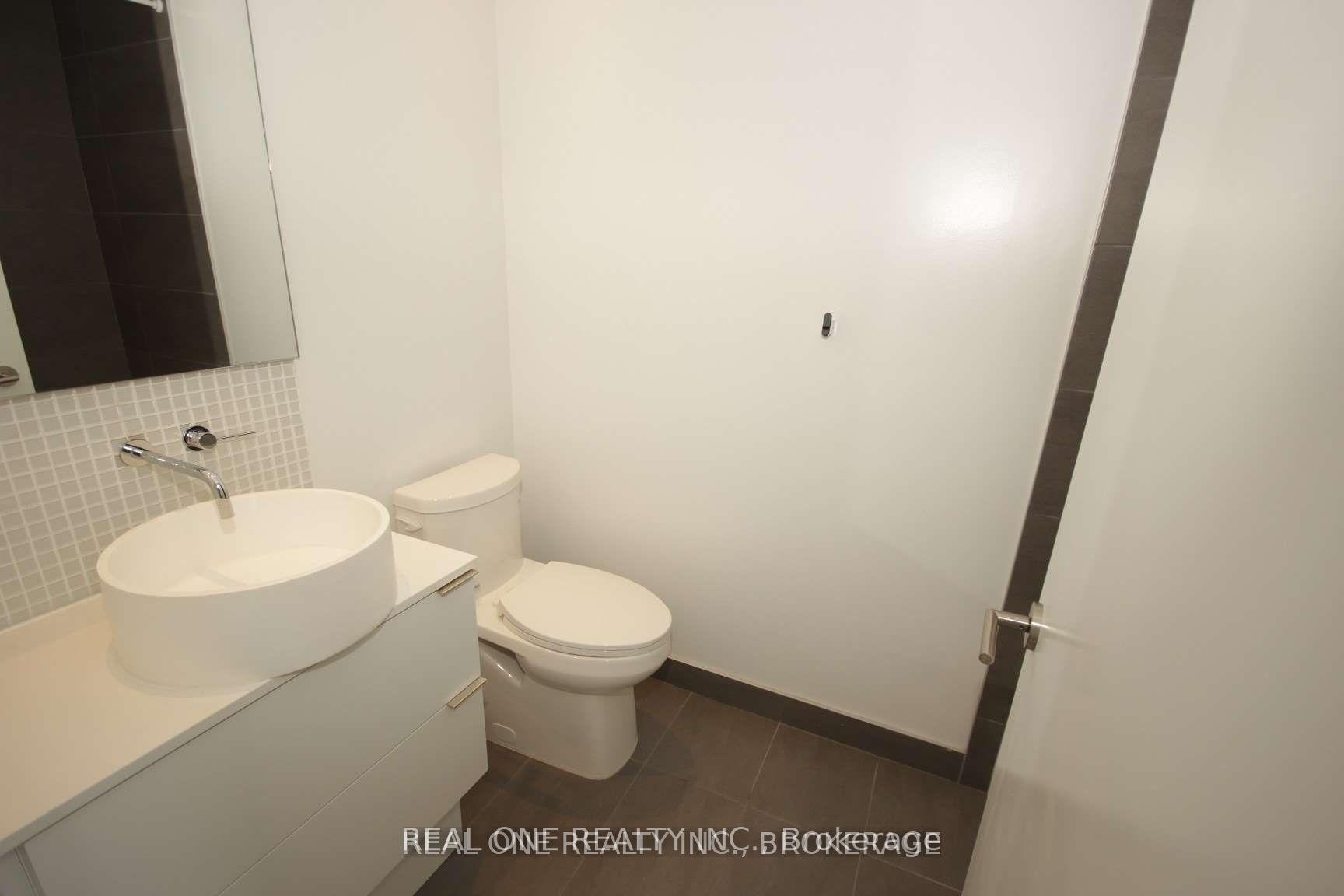 Photo 8 of Unit 1411, 185 Roehampton Avenue, Toronto, Mount Pleasant West — HOMEH