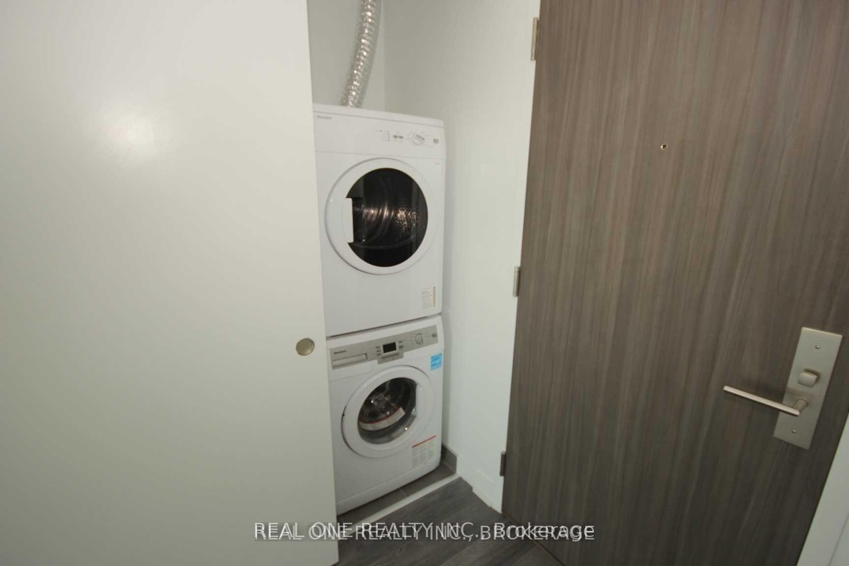 Photo 10 of Unit 1411, 185 Roehampton Avenue, Toronto, Mount Pleasant West — HOMEH
