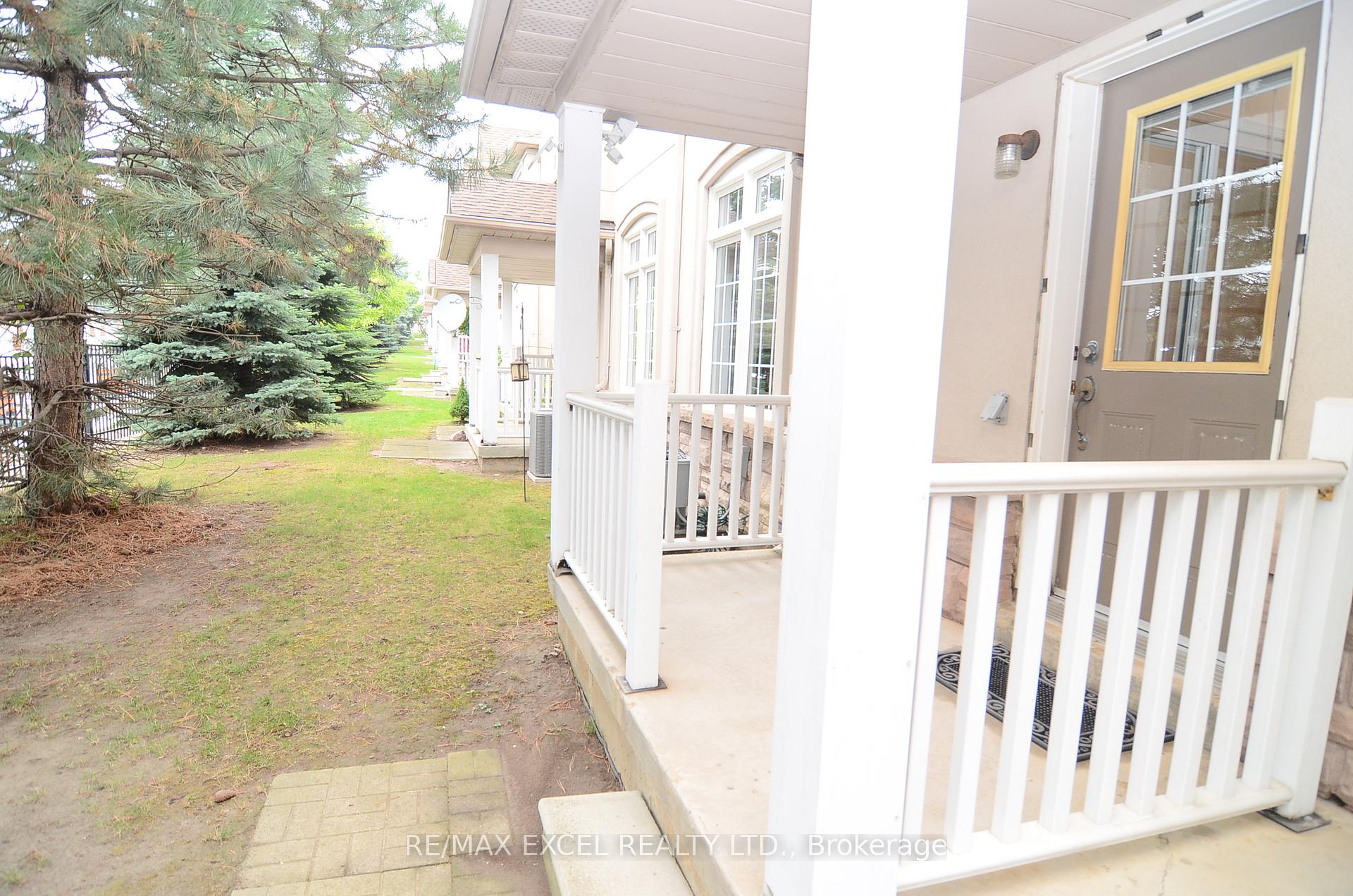 Photo 12 of Unit 21, 10 Post Oak Drive, Richmond Hill, Jefferson — HOMEH