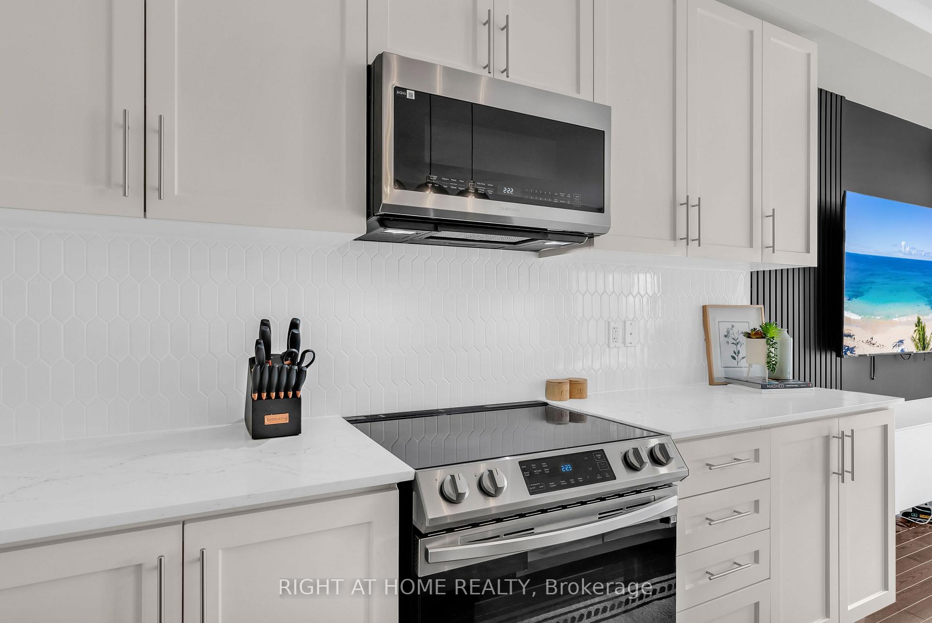 Photo 15 of 36 Matterhorn Road, Brampton, Northwest Brampton — HOMEH